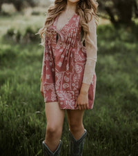 Veveret - Printed Pleated V-neck Romper