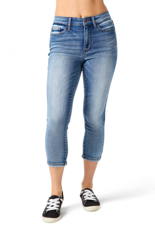 Judy Blue - MID-RISE CAPRI JEAN