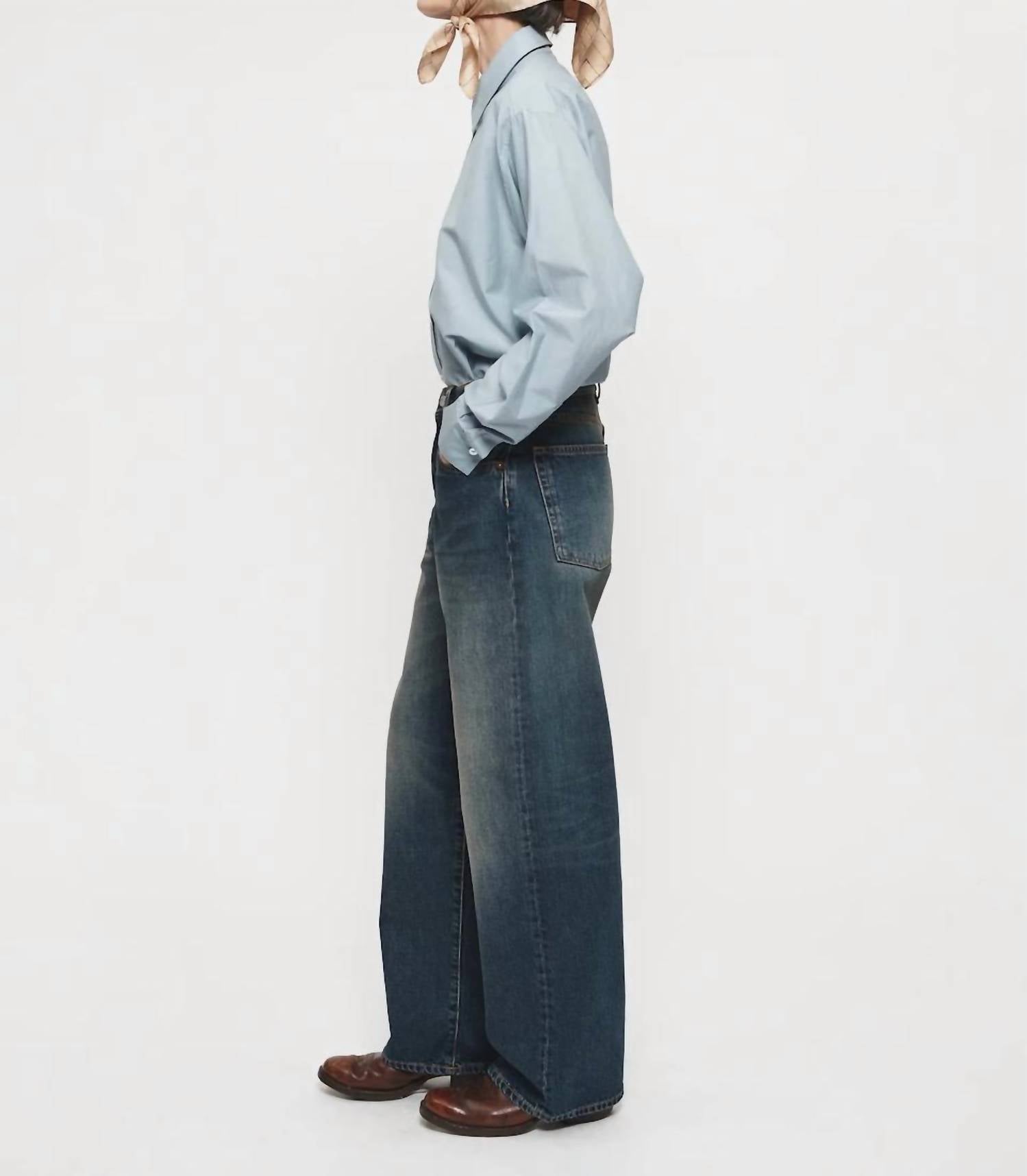 6397 - Mid-rise Wide Jean