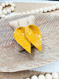 White Label - Women's Embossed Teardrop Earrings