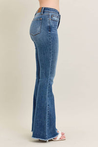 Judy Blue - Mid Rise Vintage Wash Flare Jeans With Distressed And Fray Hem