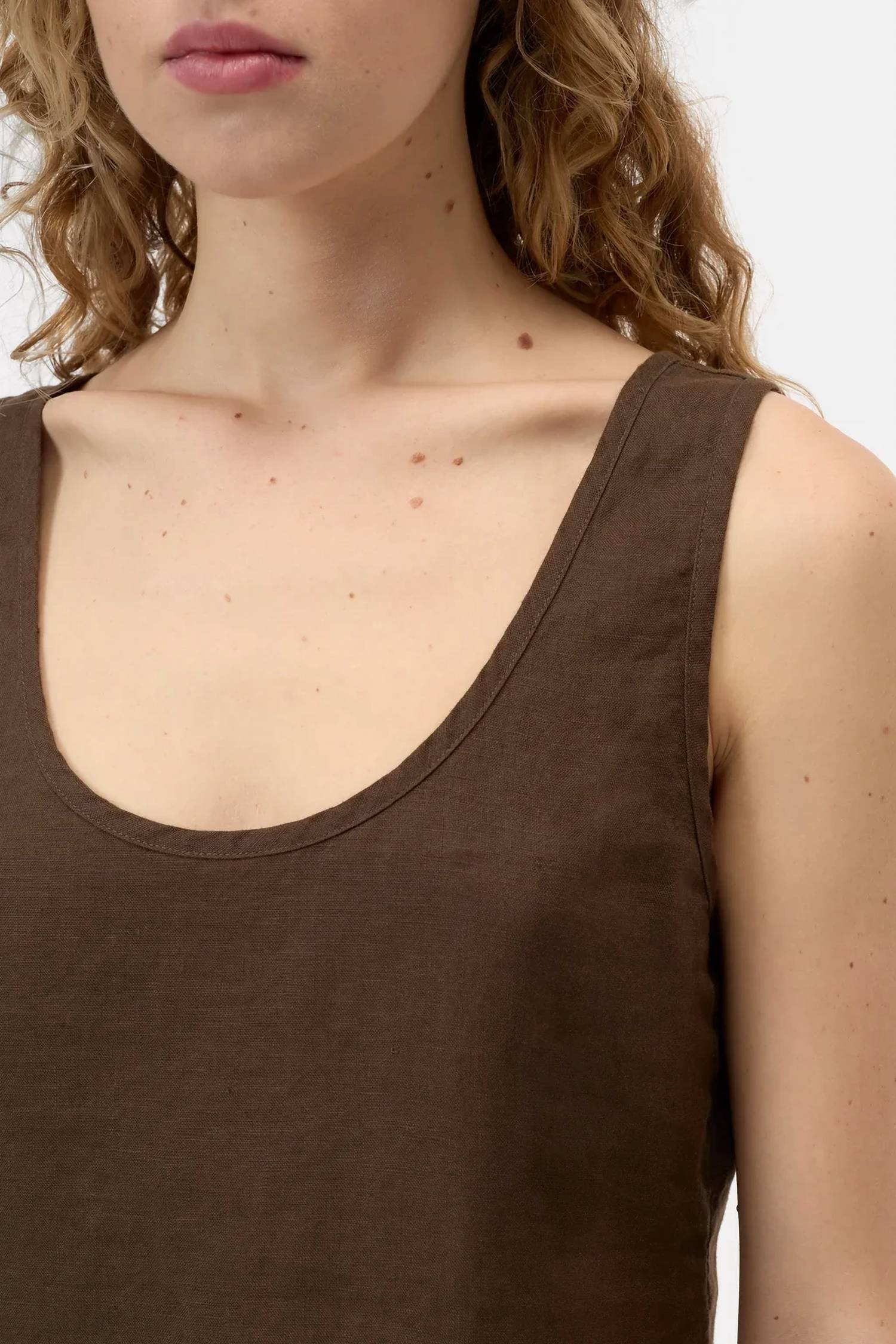 Closed - Women's Linen Tank Top