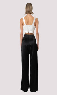 Nonchalant Label - Capri Crop Top