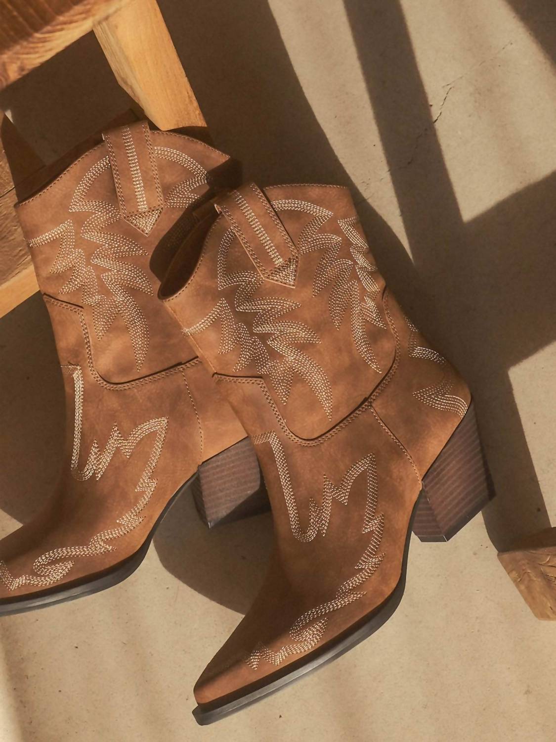 Oasis Society - Women's Nantes Western Embroidered Boots