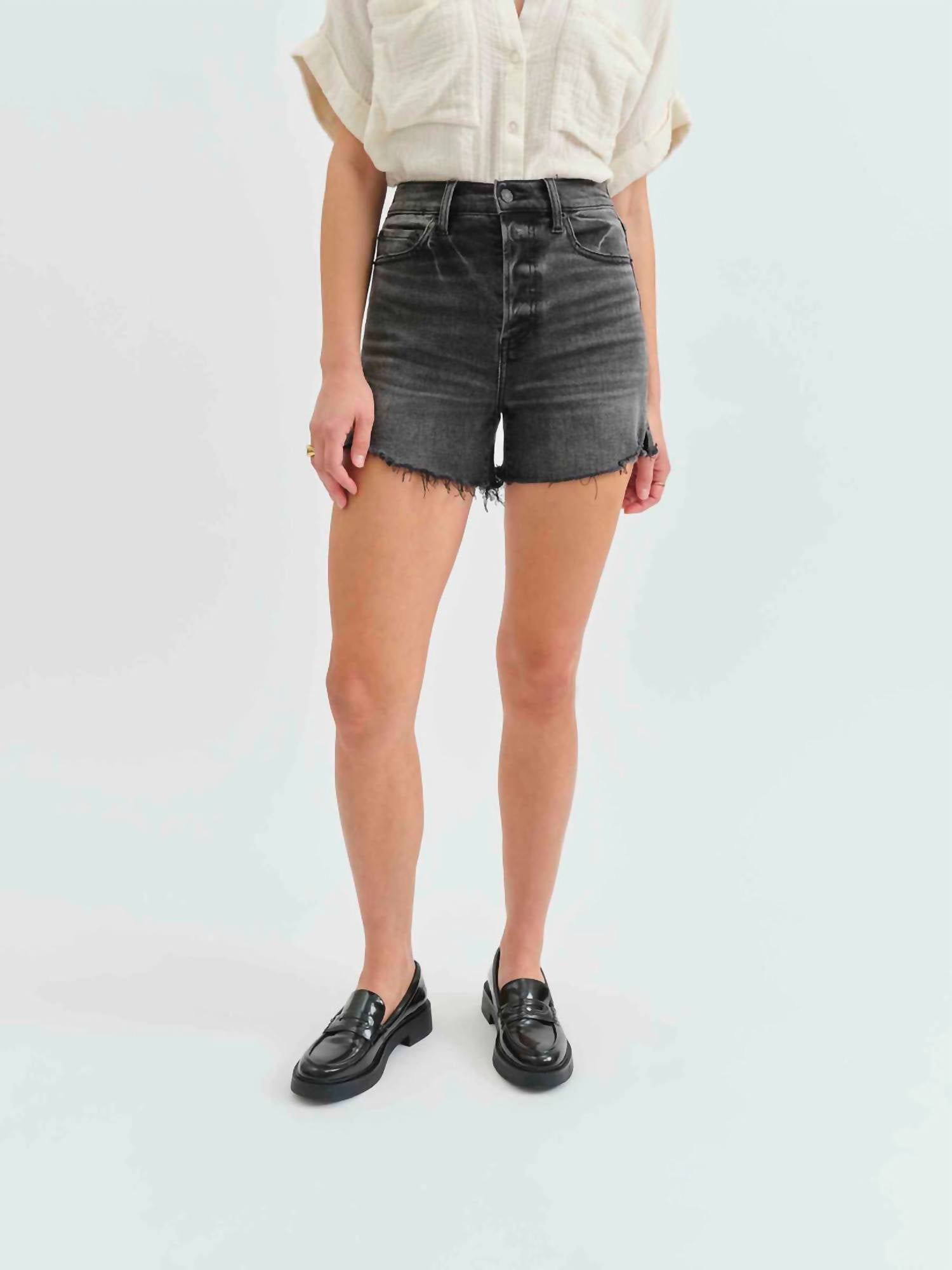 Daze - Bottom Line Short