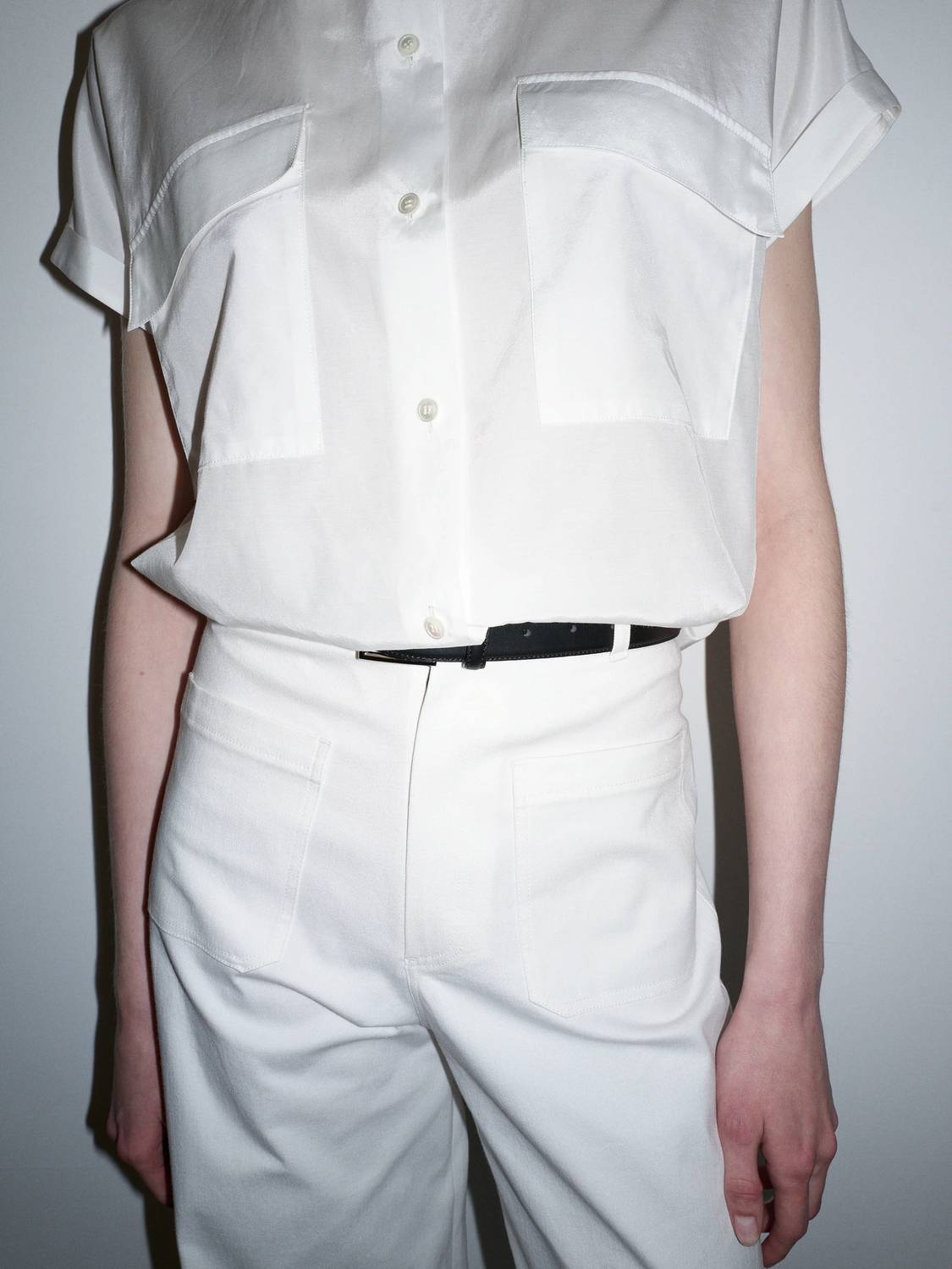The Loom - Women's Sleeveless Pocket Shirt