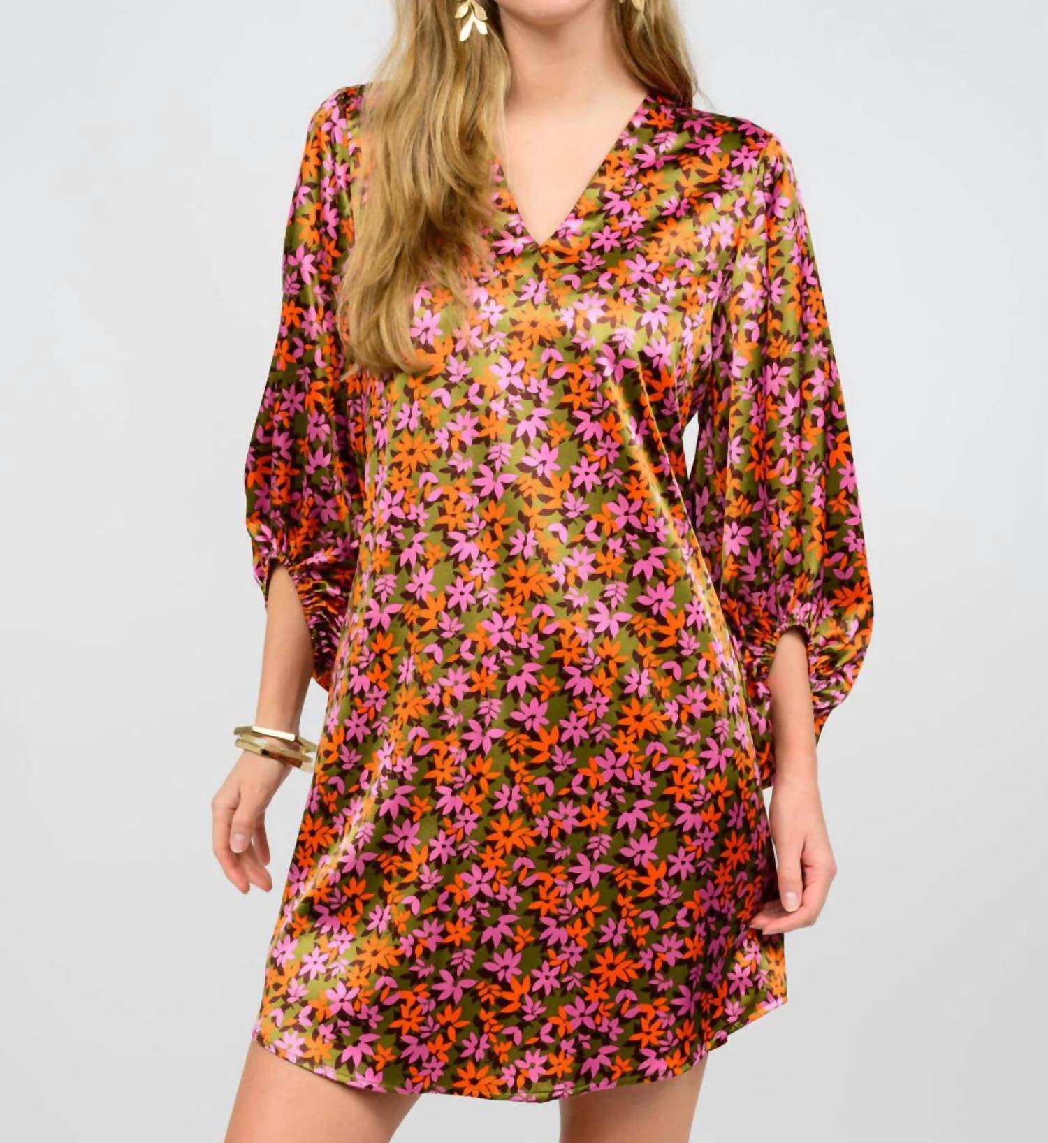 Ivy Jane - Deep V-neck Dress
