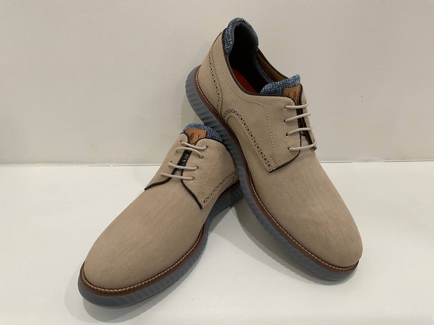 Martin Dingman - Men's Countryaire Suede Plain Toe Oxford