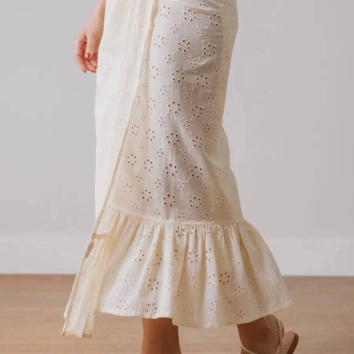 Sunshine Tienda - Eyelet Sarong