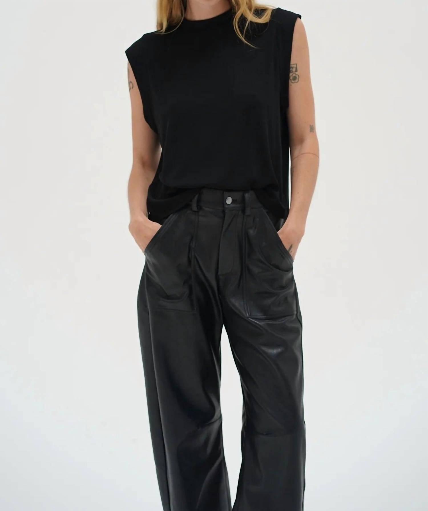 Callahan Oren Ribbed Top in black - women's shirt