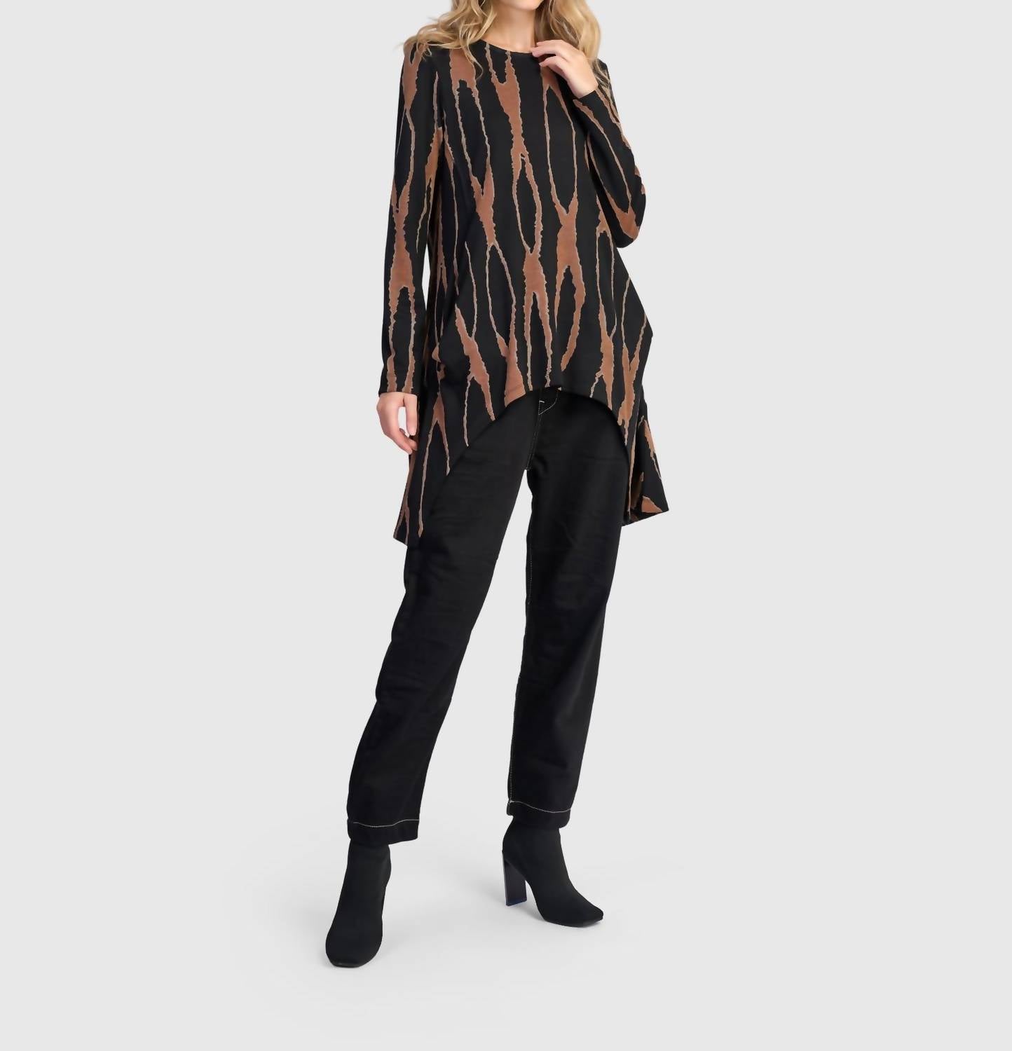 ALEMBIKA Lignette Pockets Top in wood - women's long sleeve top - view 6