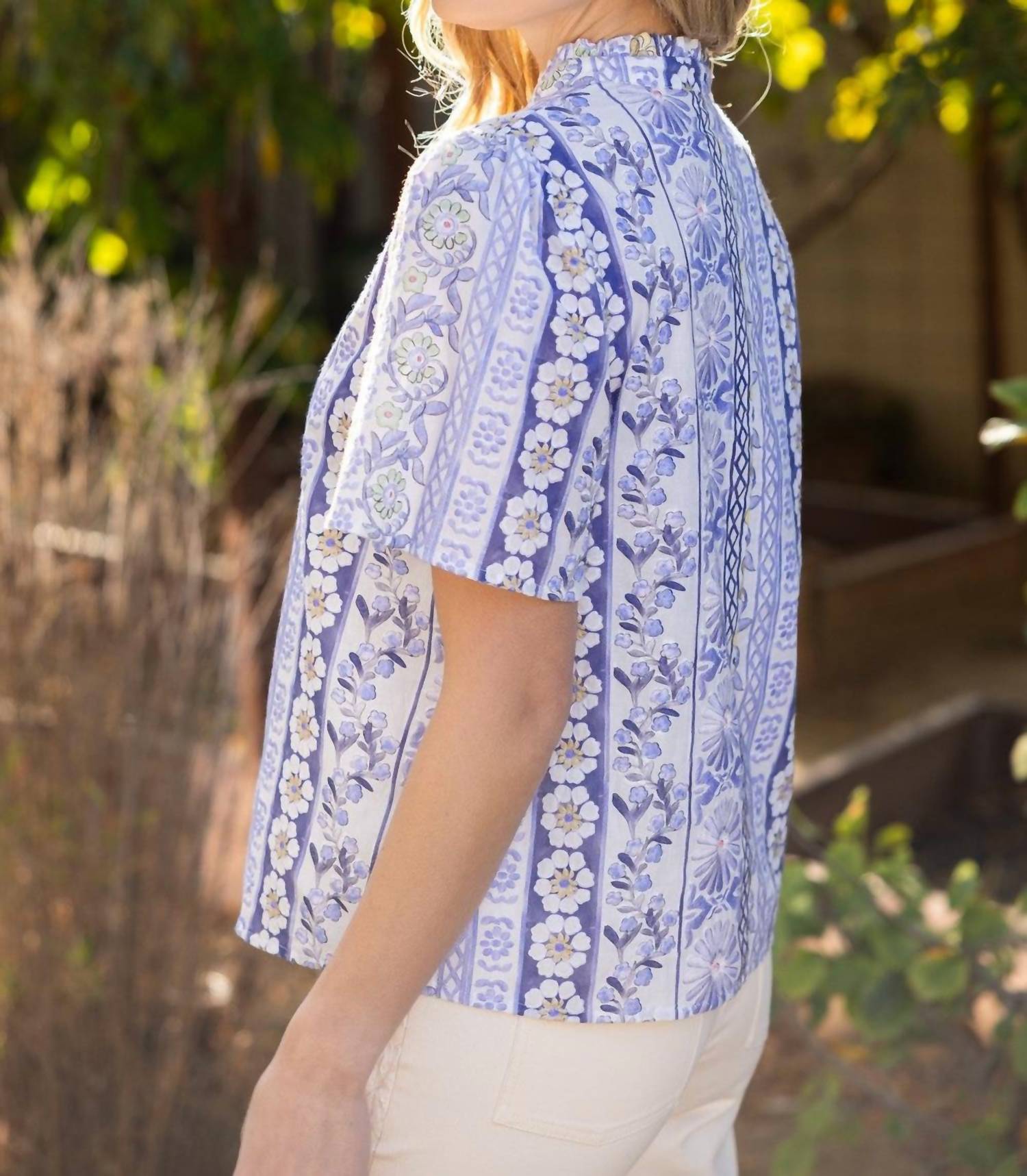 Voy - Floral Ruffle Collar Days Top