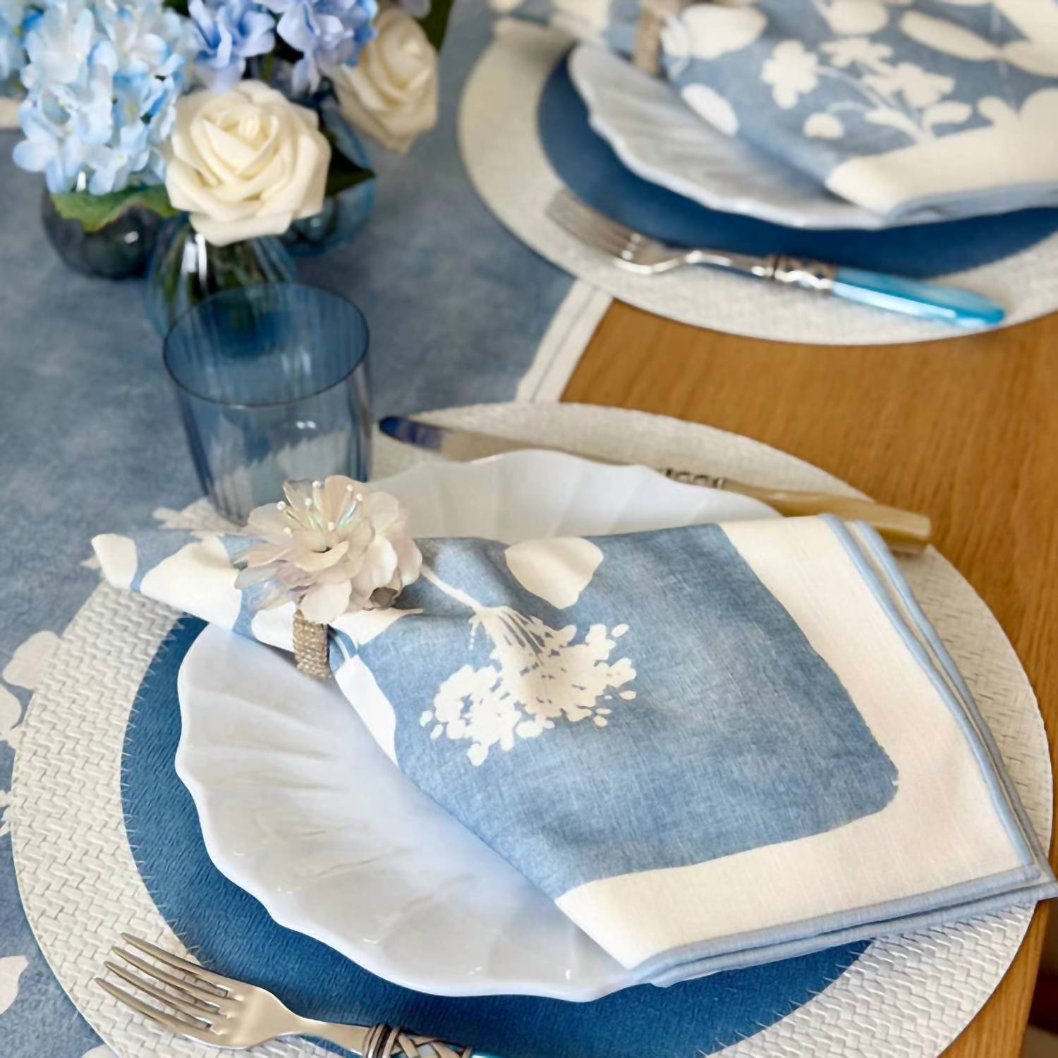 Bodrum Linens - Fleur De Lin 90” Runner
