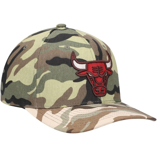 Mitchell & Ness - MEN'S NBA BULLS WOODLAND DESERT SNAPBACK CAP