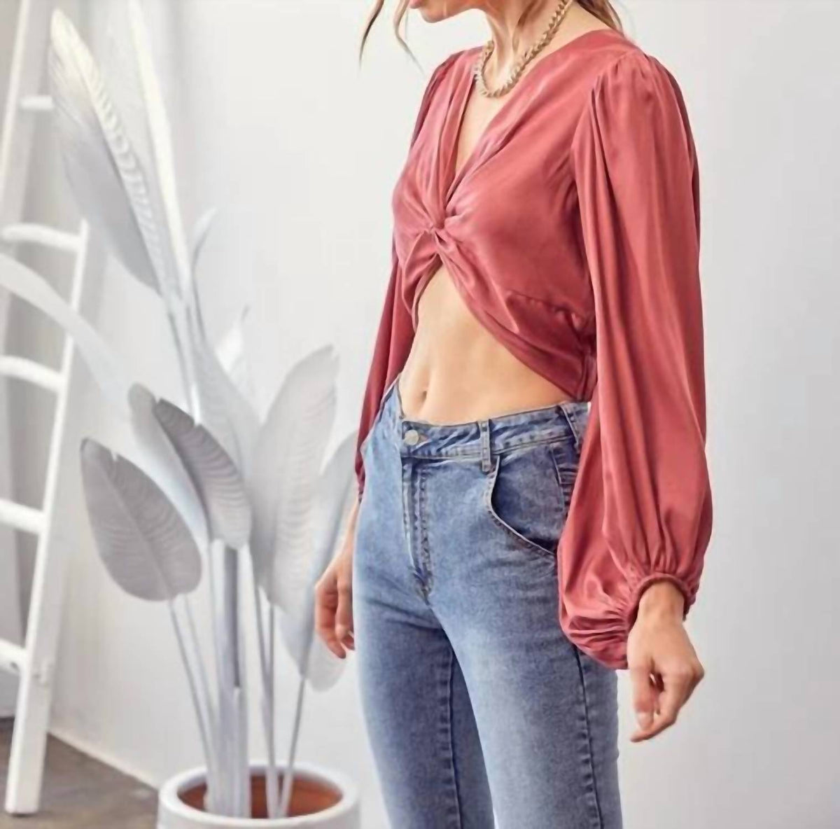 Idem Ditto - Front Knot Ruched Cropped Top