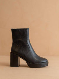 Oasis Society - Women's Alexandra Platform Ankle Boots