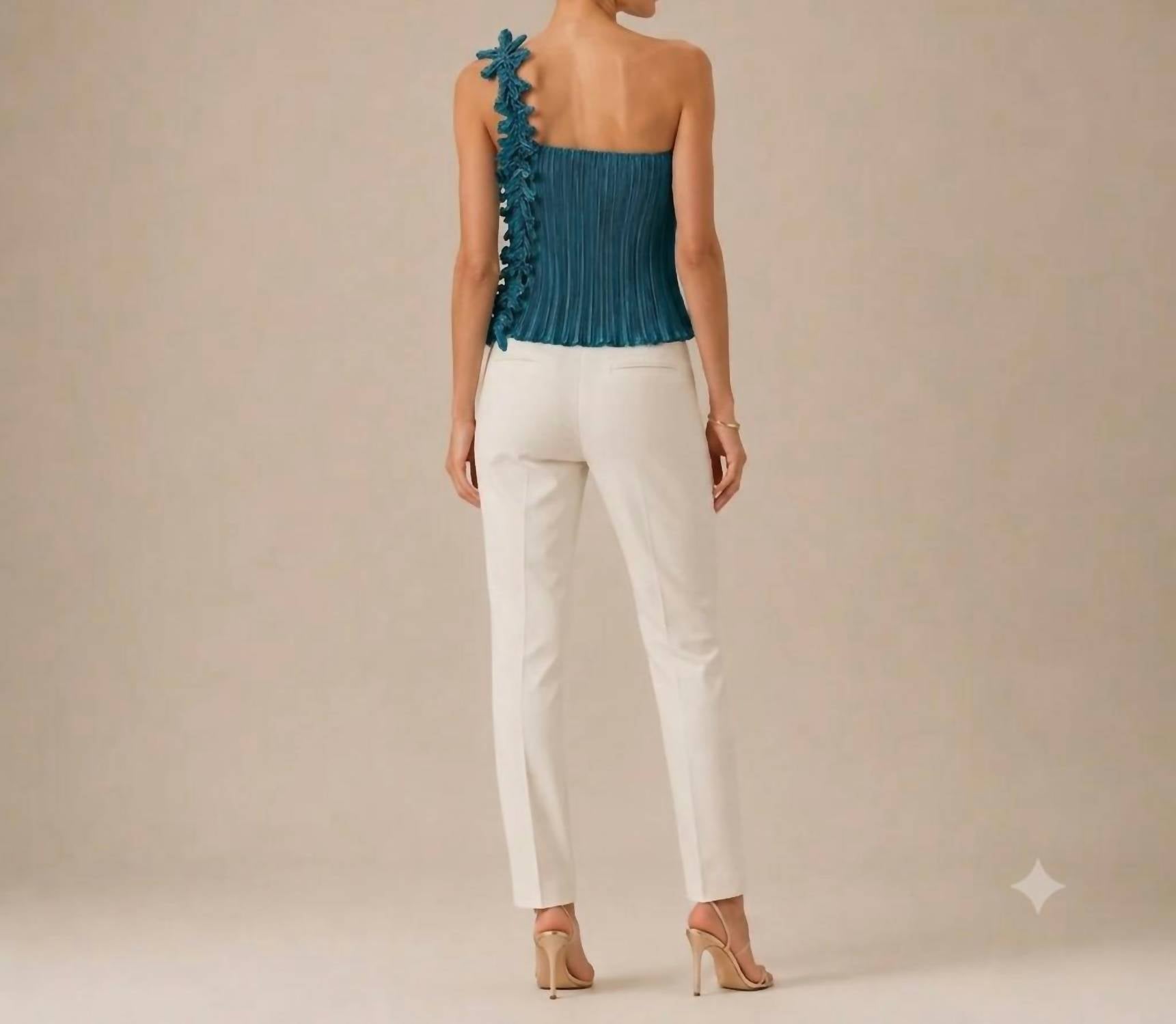 Daphne Valente - Garland Top