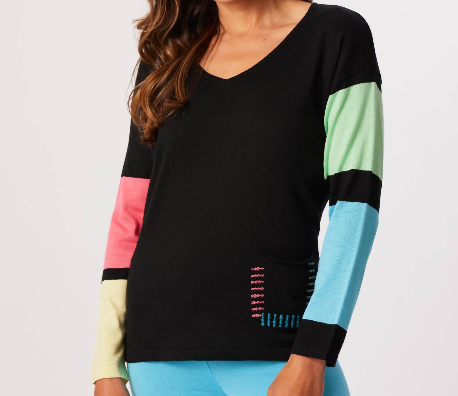 French Kyss - Patch Pocket V-neck Top