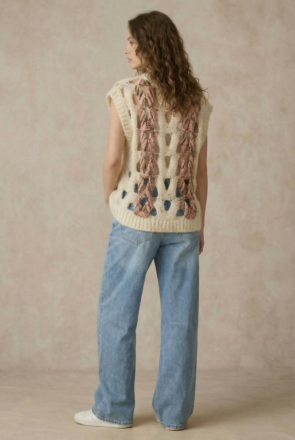 Mello - Crochet Knit Top With Floral Appliqué