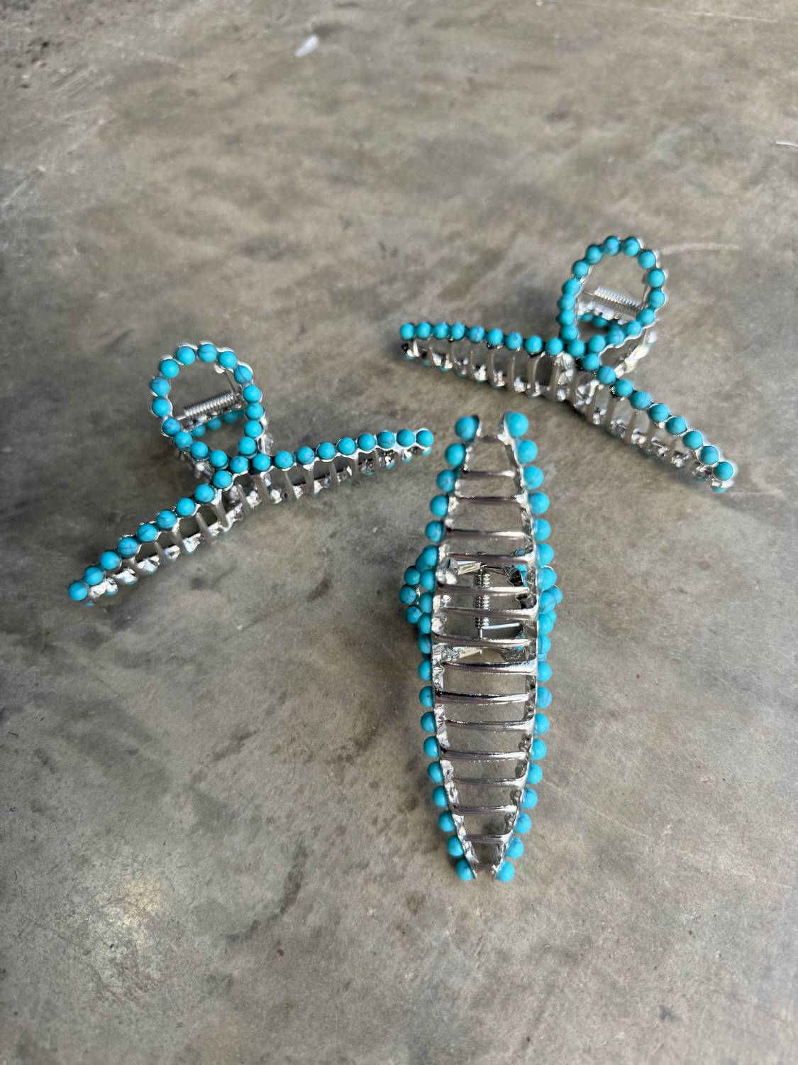 Wild Junkie - Women's Studded Claw Hair Clip