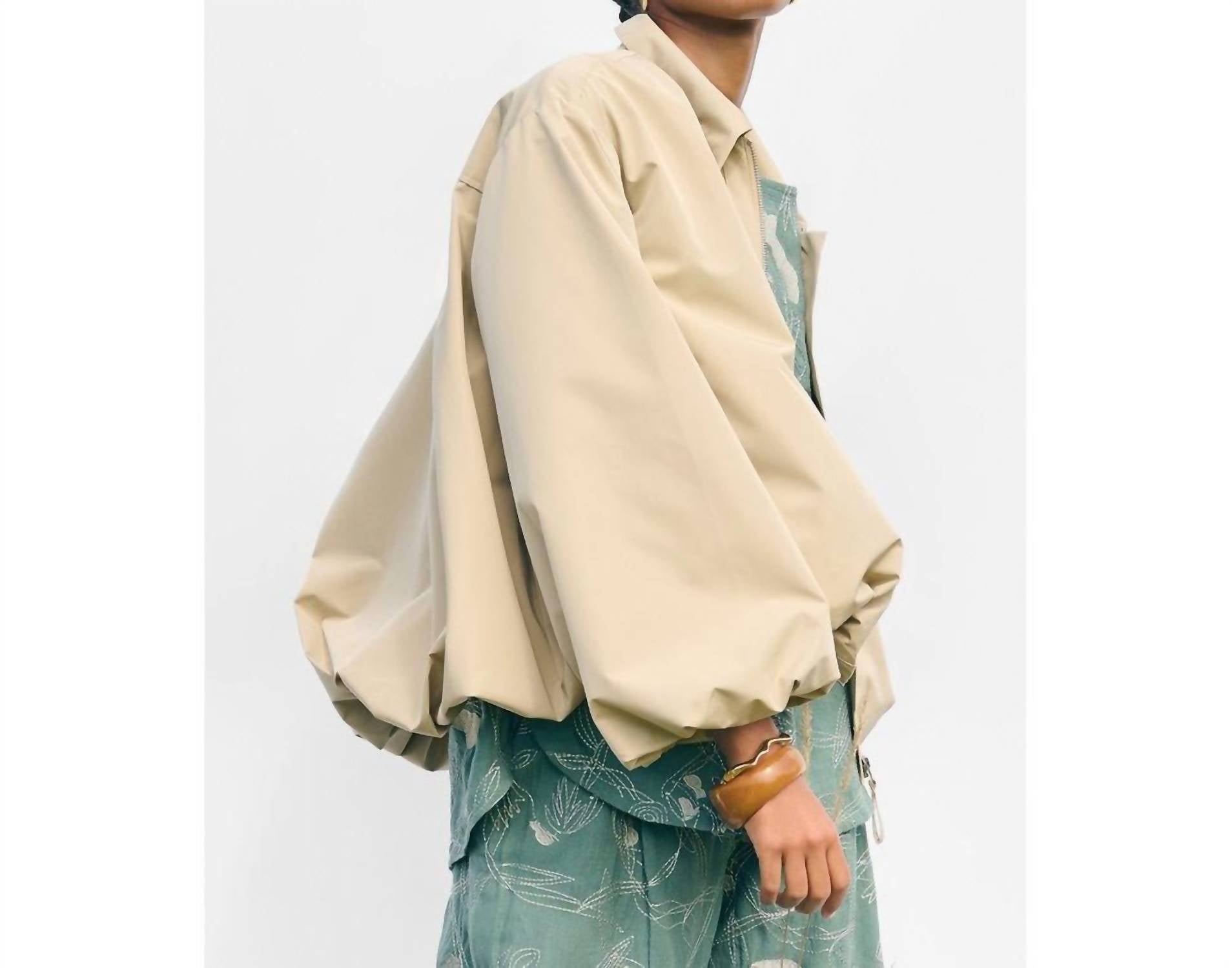 NOEN Women's Bubble Zip Up Jacket in light taupe - women's jacket - detail view