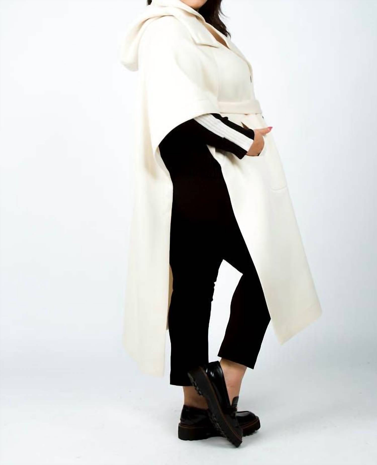 Psophia - Short Sleeve Poncho Trench - Plus