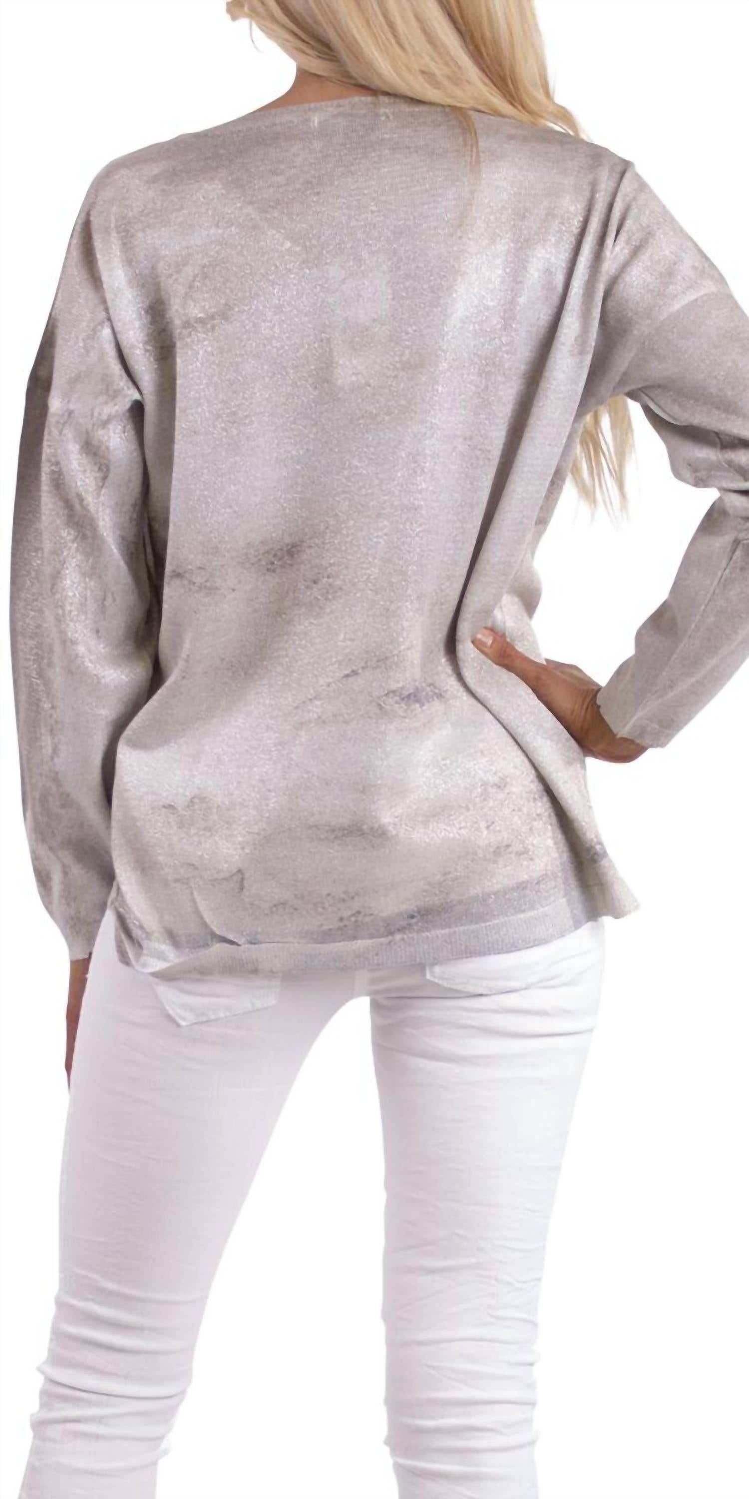 Gigi Moda - Bold Queen Long Sleeve Sweater