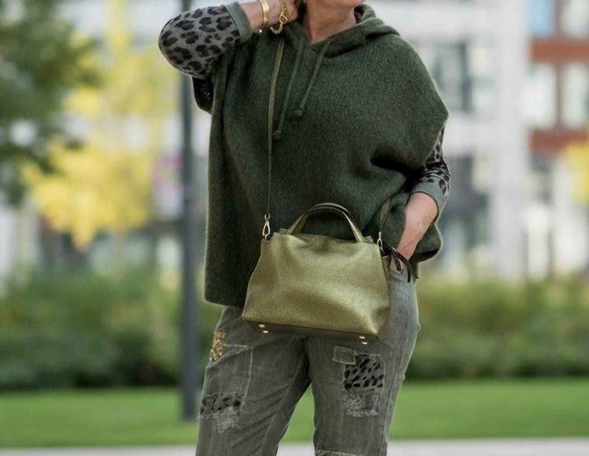 Made In Italy - Women's Verde Luxe Crossbody Bag