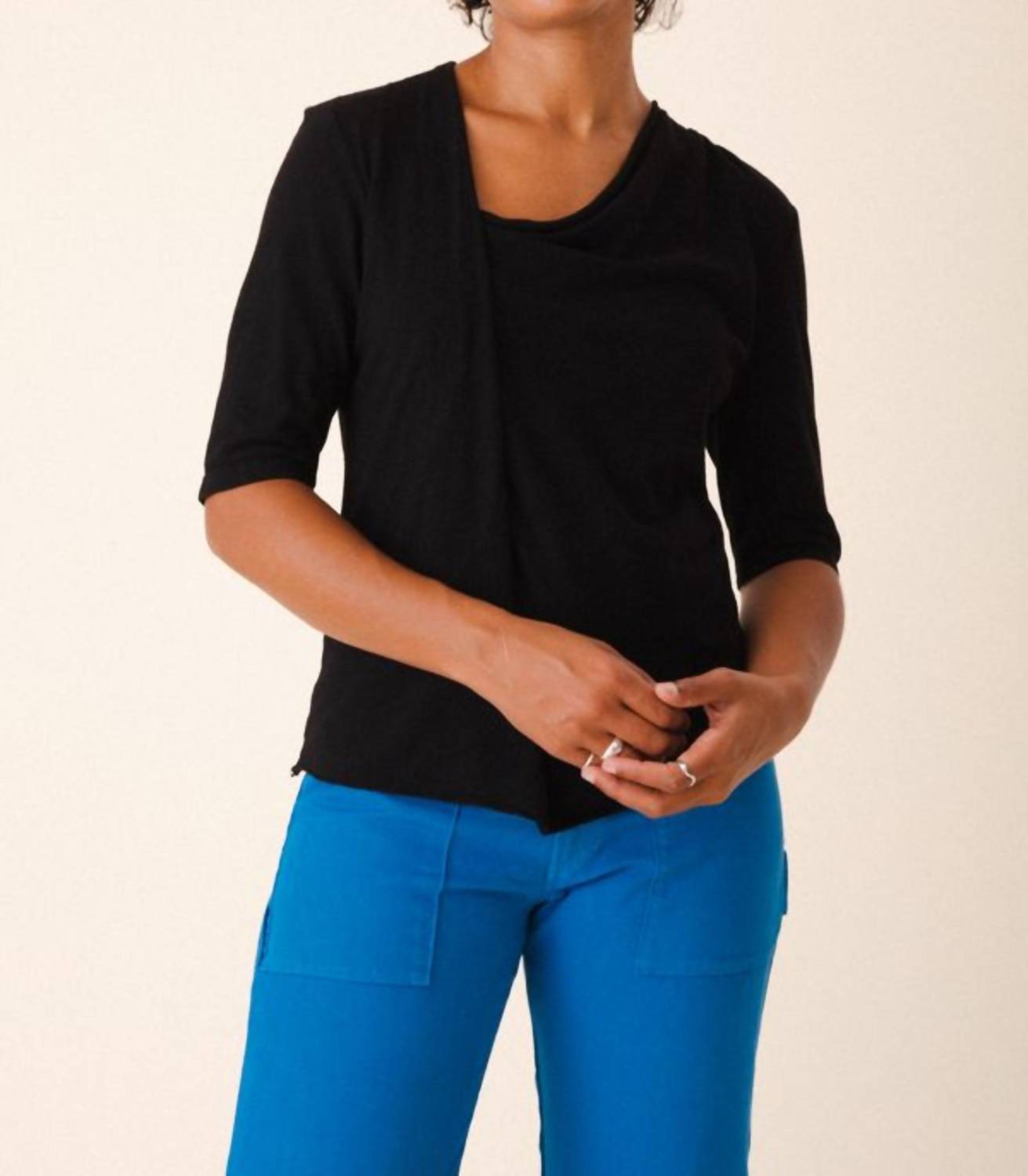 PRAIRIE UNDERGROUND Gres Asymmetrical Tee in black hemp - women's t-shirt