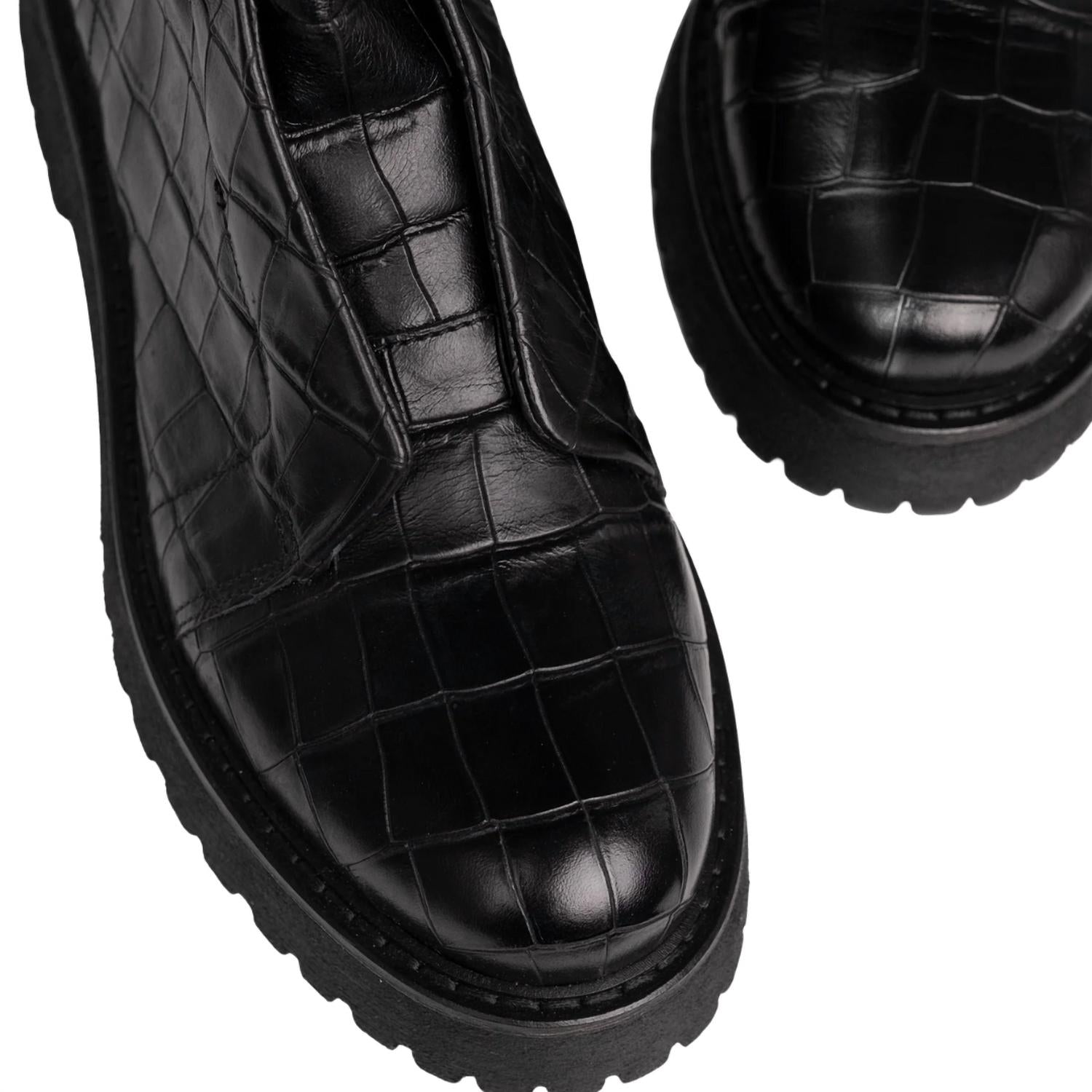 Patrizia Bonfanti Women's Kuni No Lace Cocco Ankle Boot in black - women's shoe - detail view