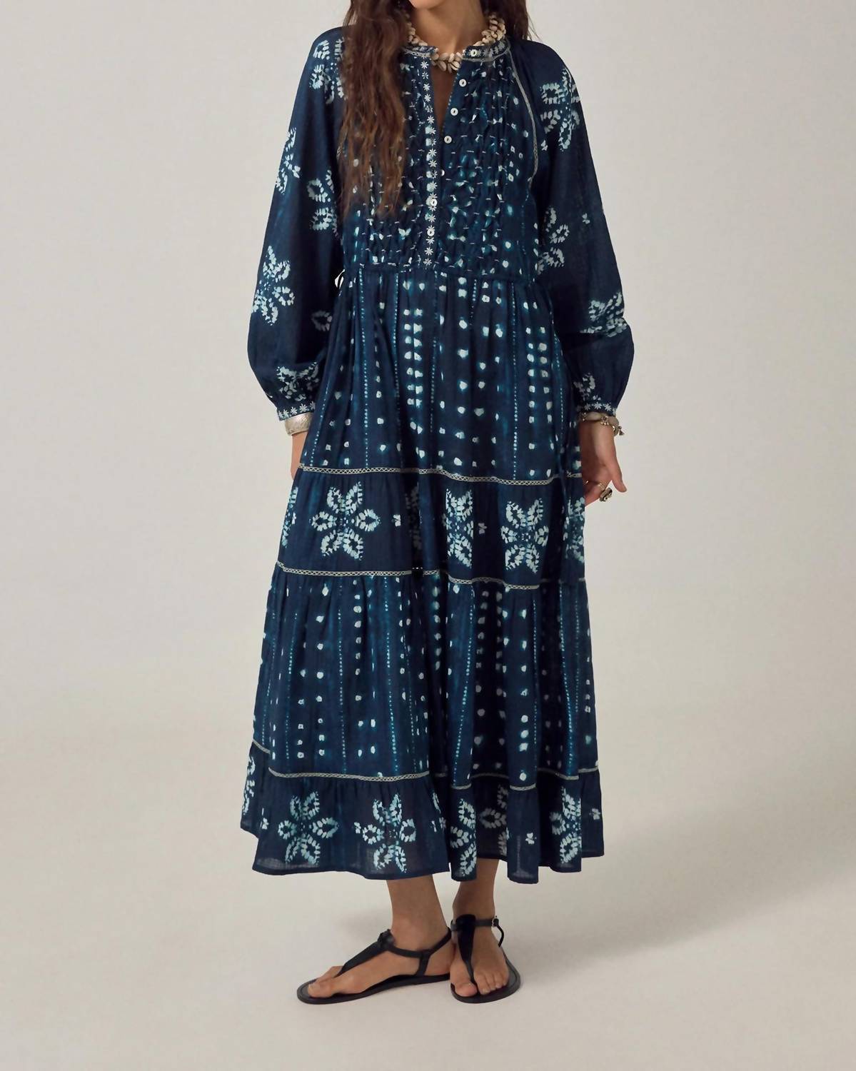 Maison Hotel - Kumo Long Sleeve Buttons Down Dress