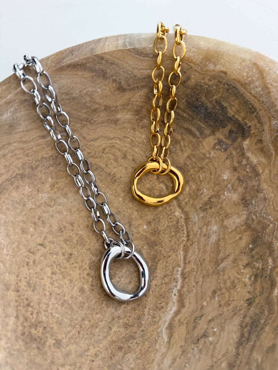 Chansuttpearls - The Lucy Statement Chain