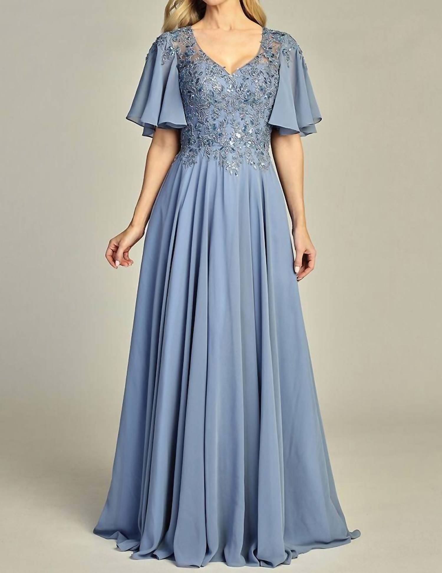 Let'S See Style - Flutter sleeve gown