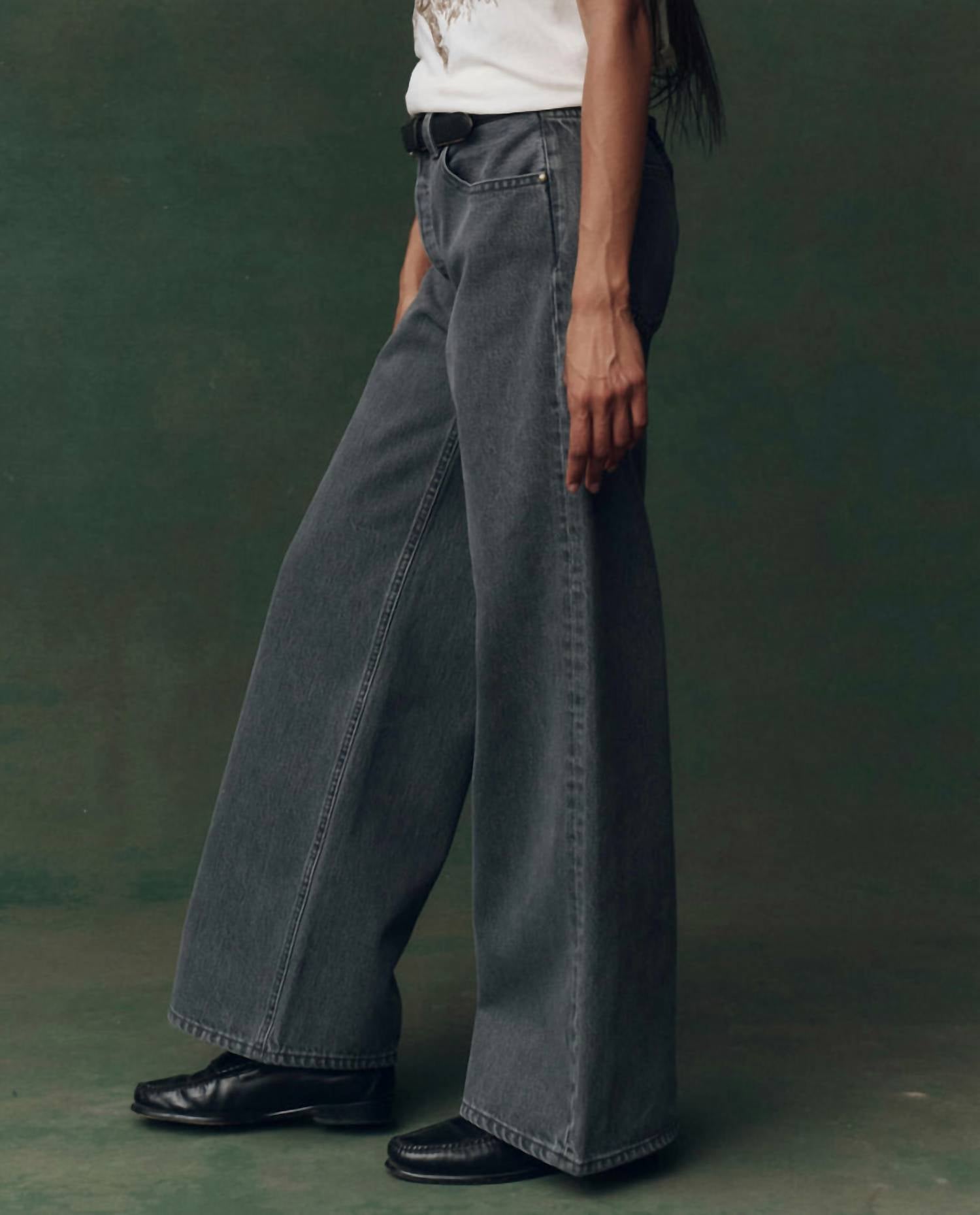 THE GREAT. Slouch Wide Leg Jean in graphite wash - women's jeans - detail view