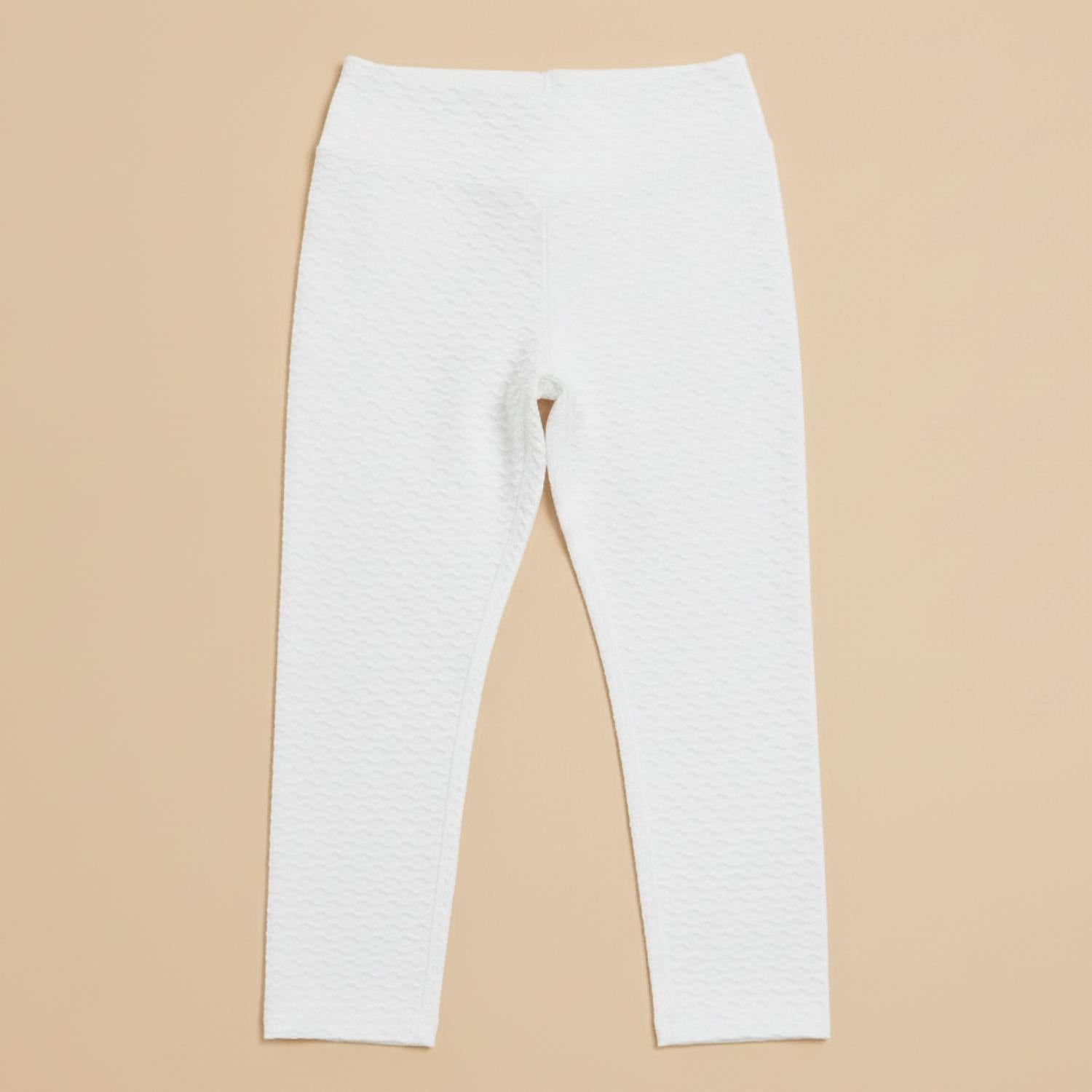 BBrazil Clothing Diamond Jacquard Lycra Textured Capri Leggings in white - women's pants - view 4