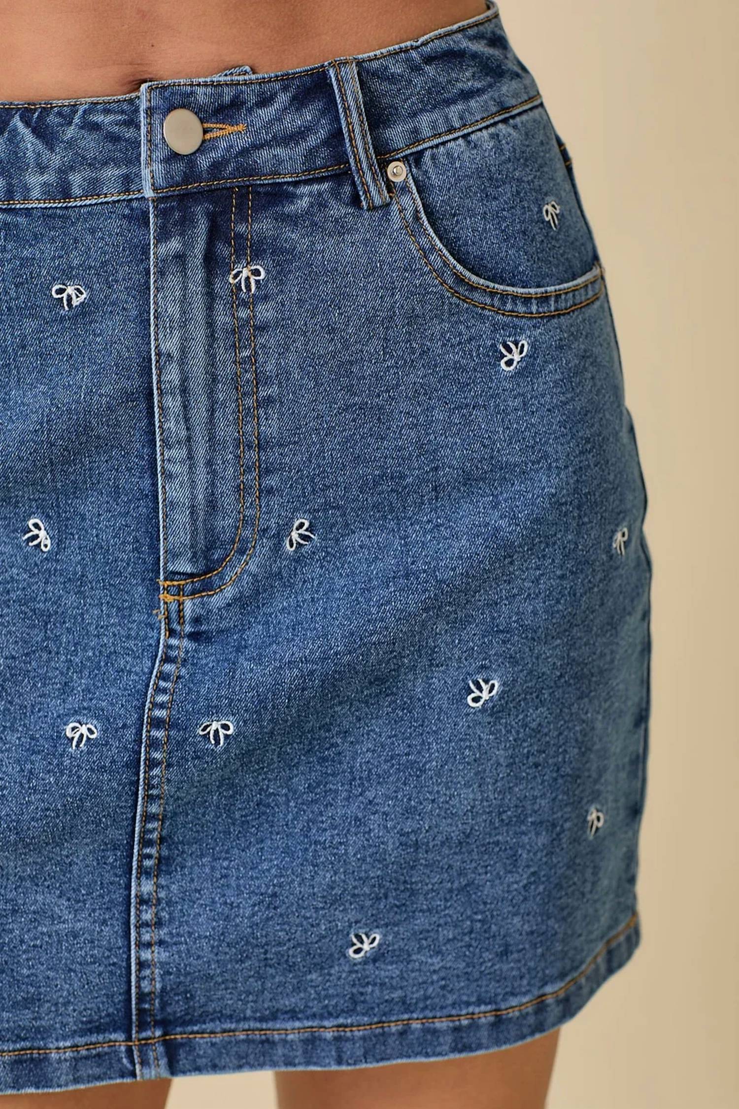 Mainstrip - Ribbons Pattern Mini Skirt