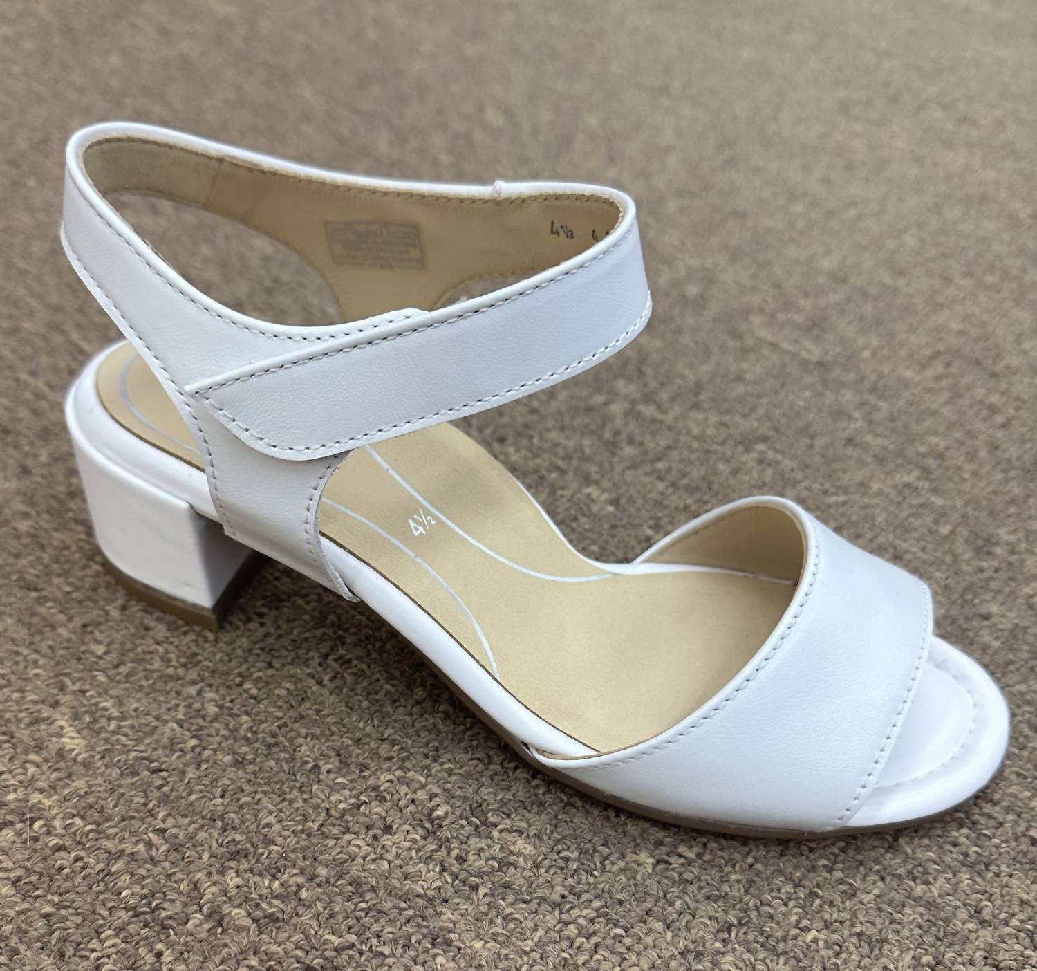 Ara Women's Daytona Sandals in white - women's sandal