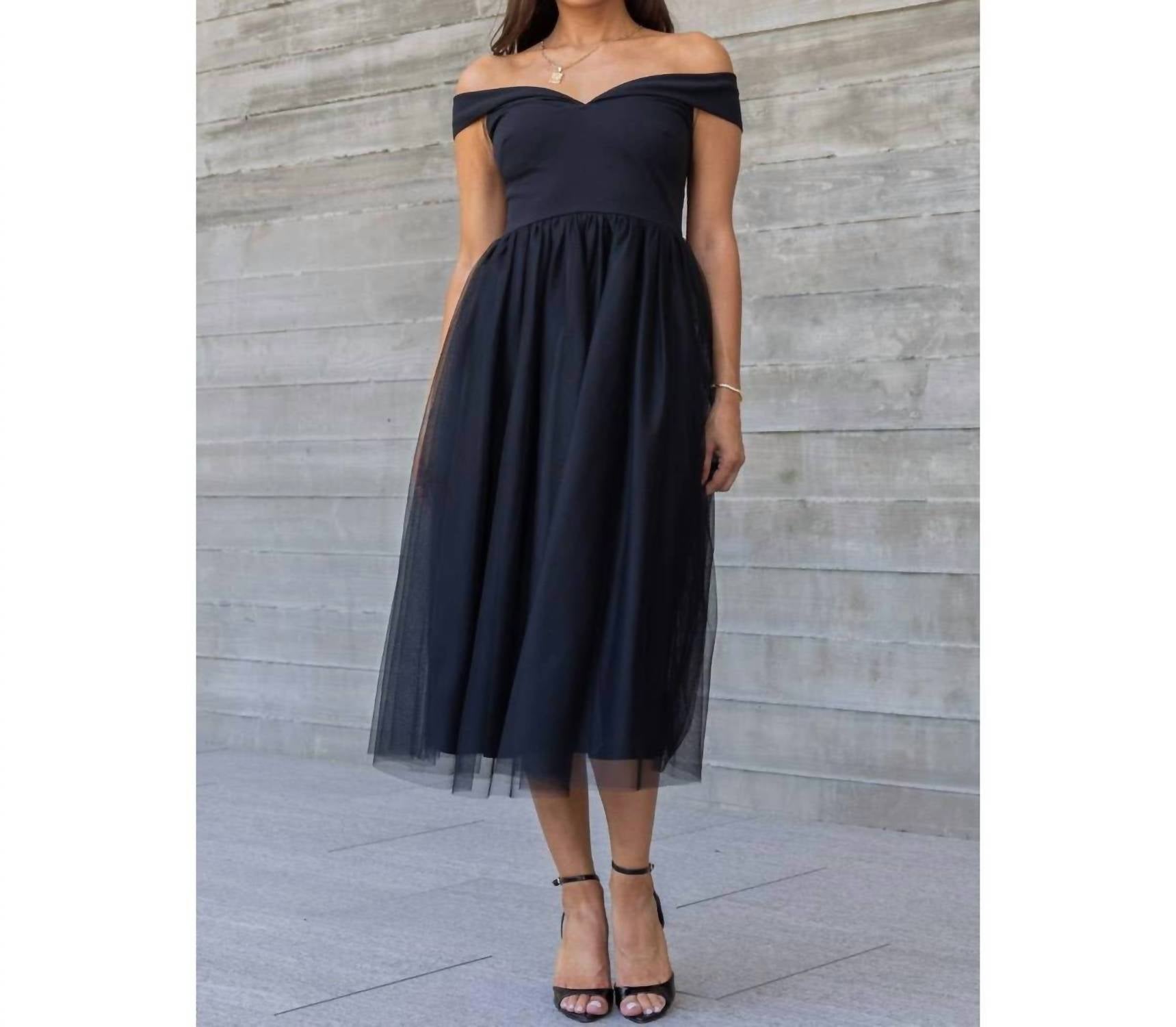 Inmod - Off the Shoulder Tulle Midi Dress