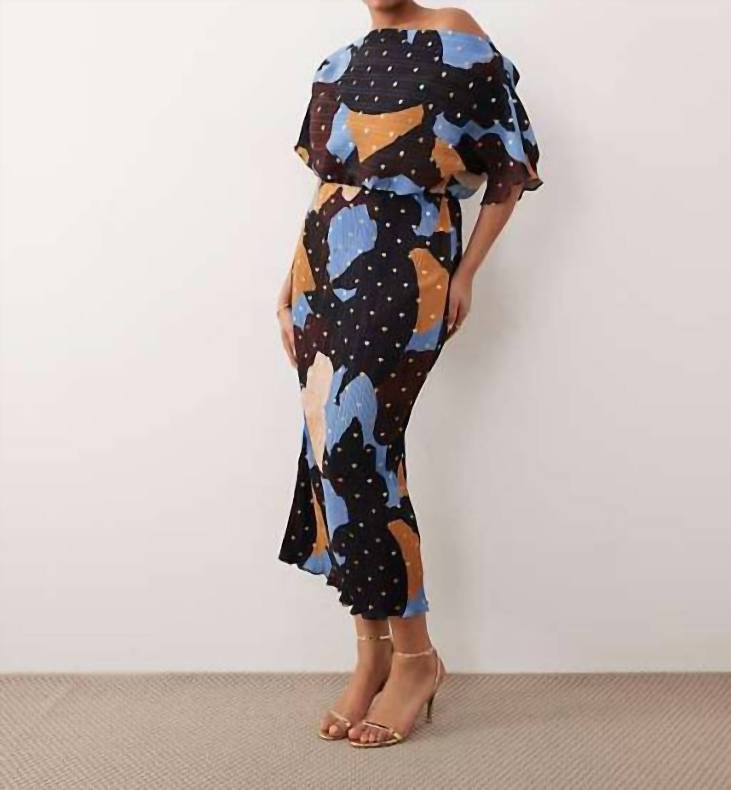 Never Fully Dressed - Mara Tilly Off Shoulder Plisse Maxi Dress