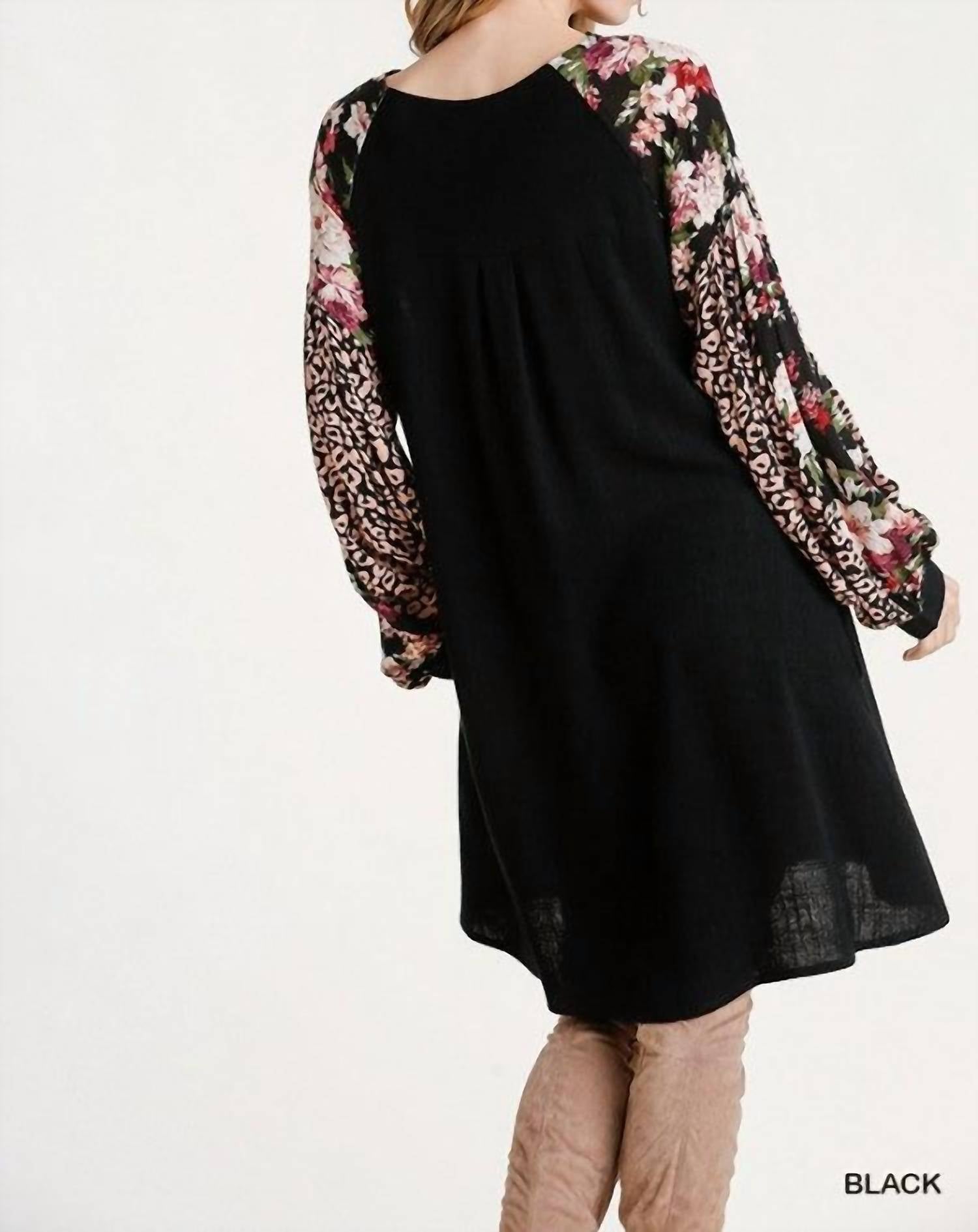 Umgee - Floral & Animal Pocket Dress
