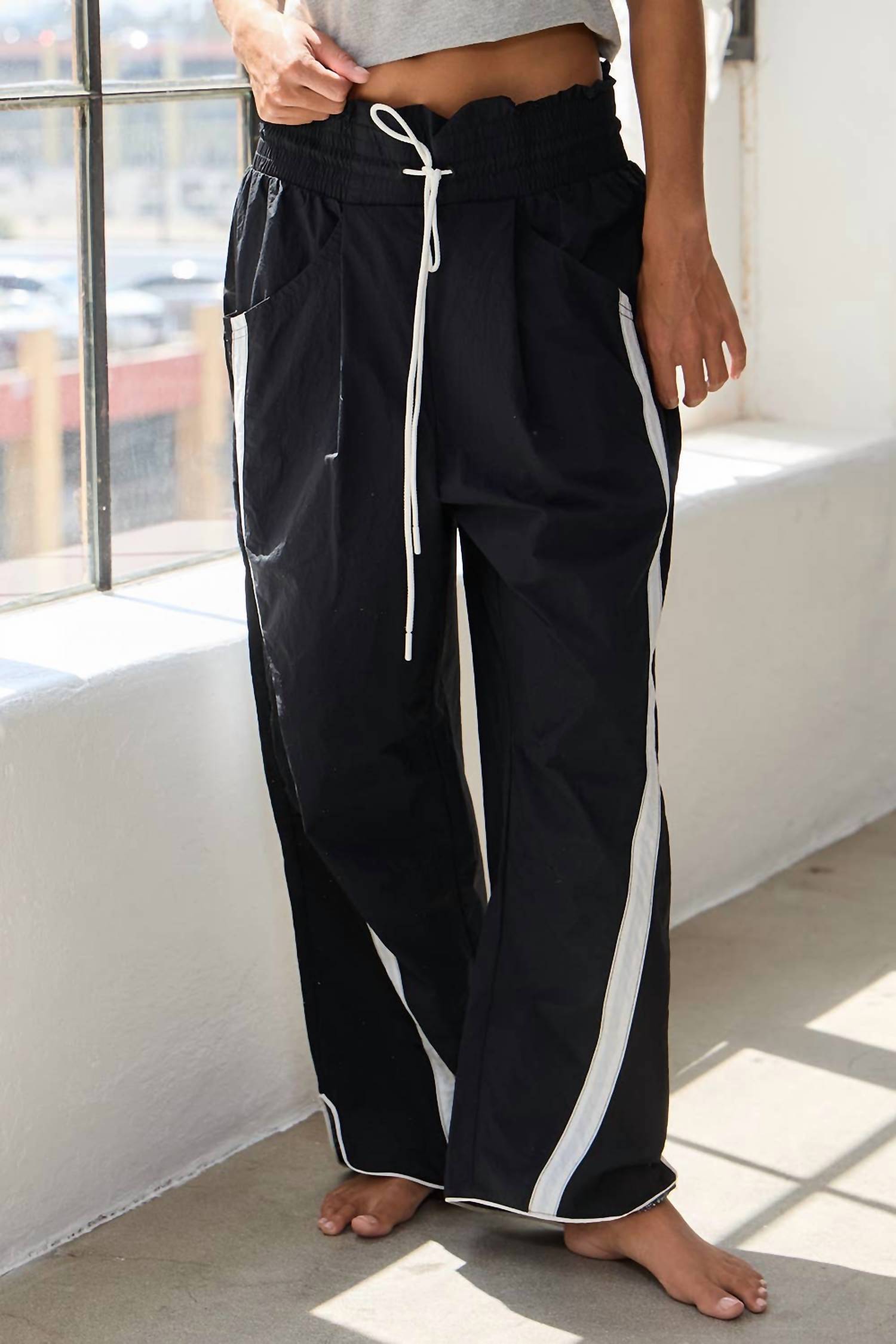 Bucketlist - Everyday Stripe Detail Windbreaker Pant