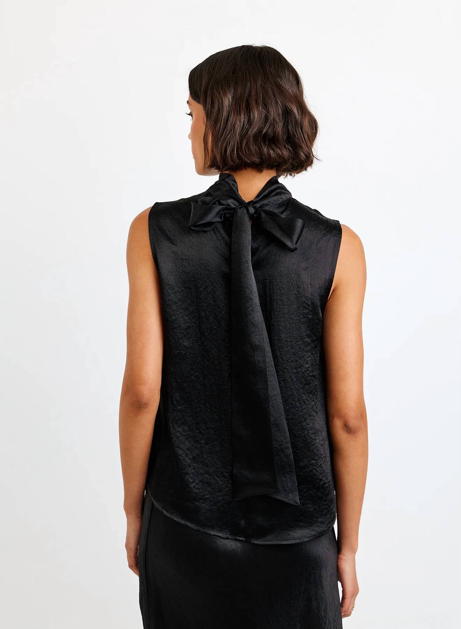 Bella Dahl - Sleeveless Scarf Neck Blouse