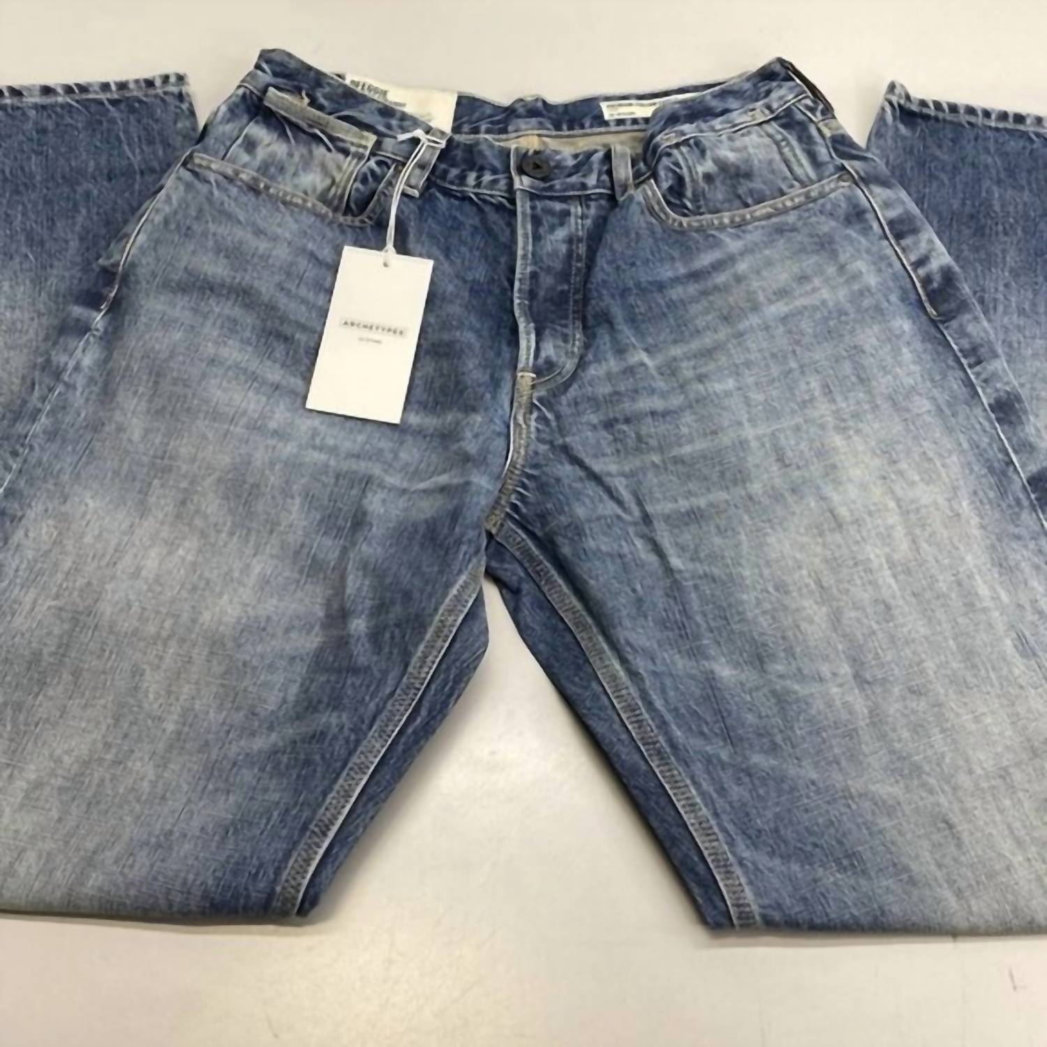 G-Star Men’s Deeggie Relaxed Straight Jeans in blue - men's jeans