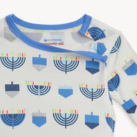 magnetic me Kid's Magnetic Pajama Set in spin me right round - kids' sleepwear - detail view