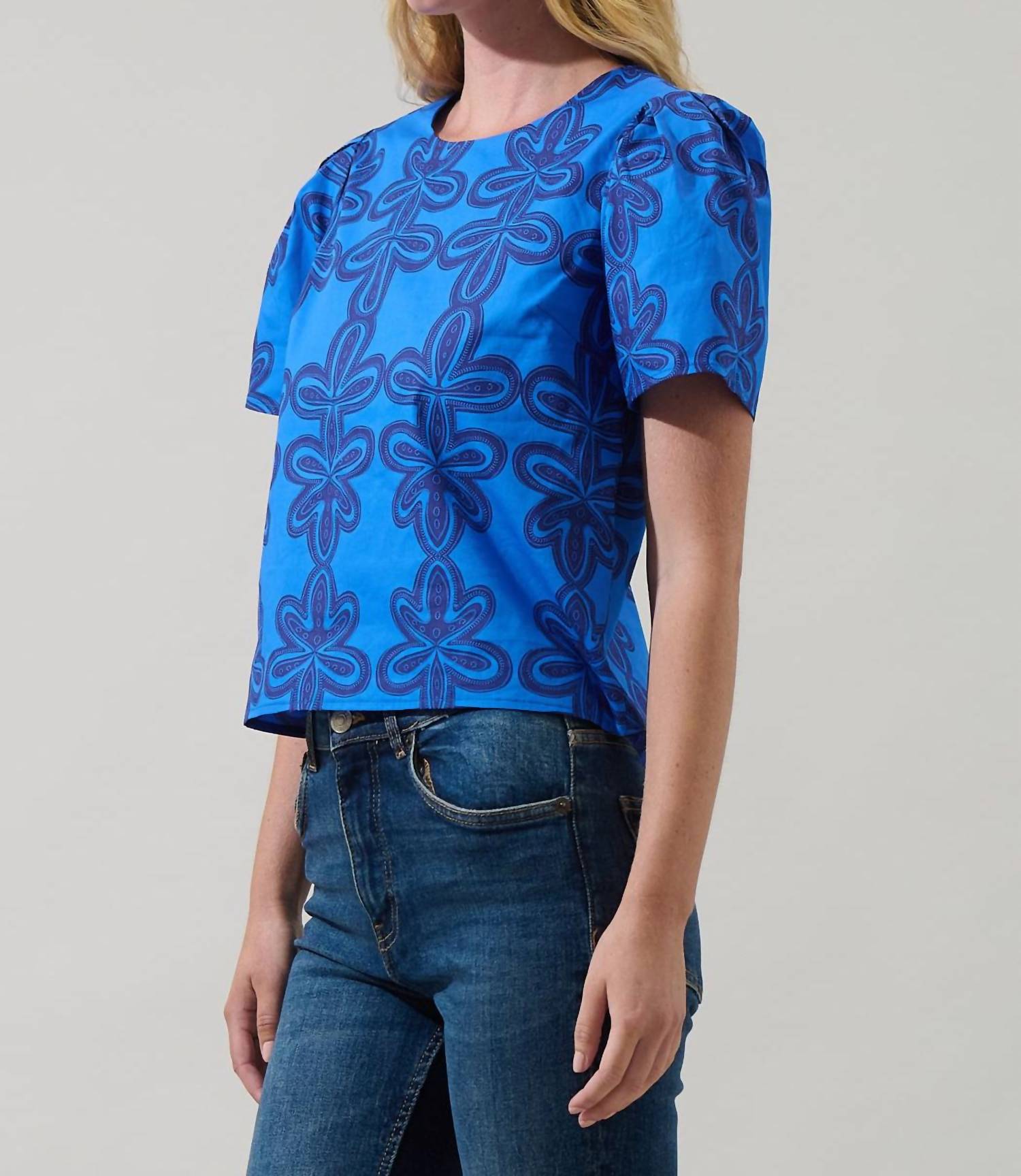 Sugarlips - Romery Abstract Tilma Short Sleeve Top