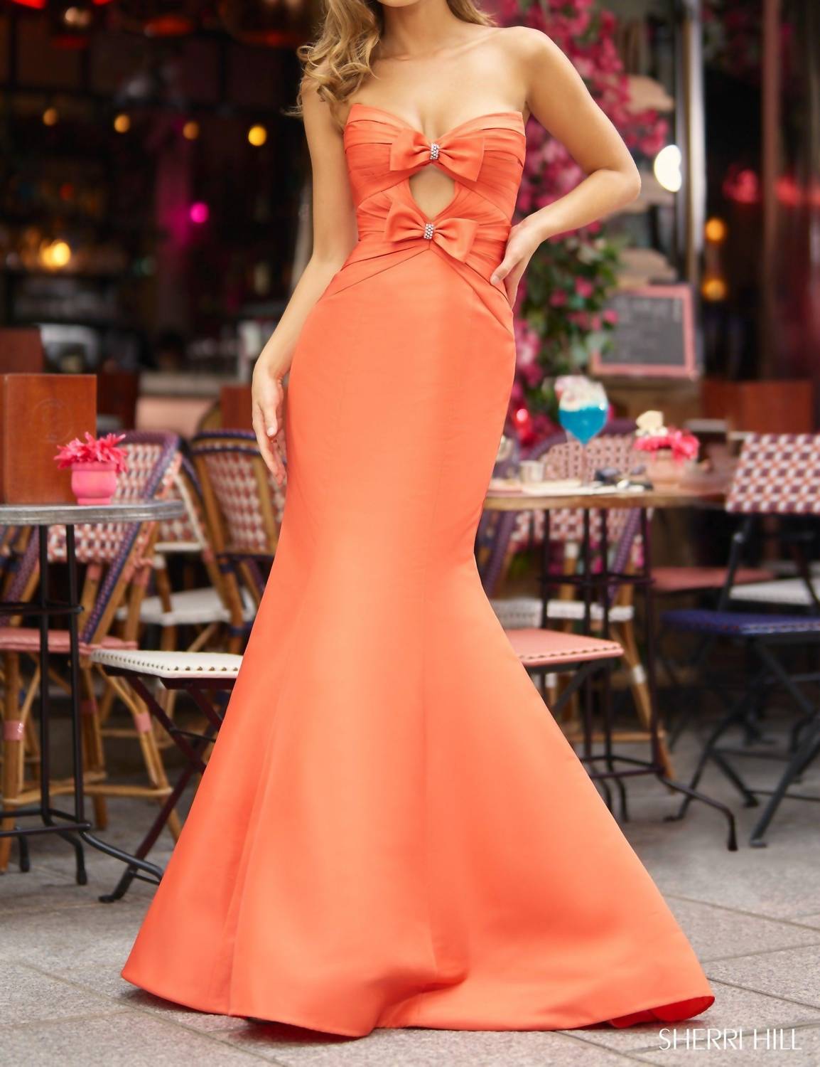 Sherri Hill - Strapless Fitted Taffeta Mermaid Gown