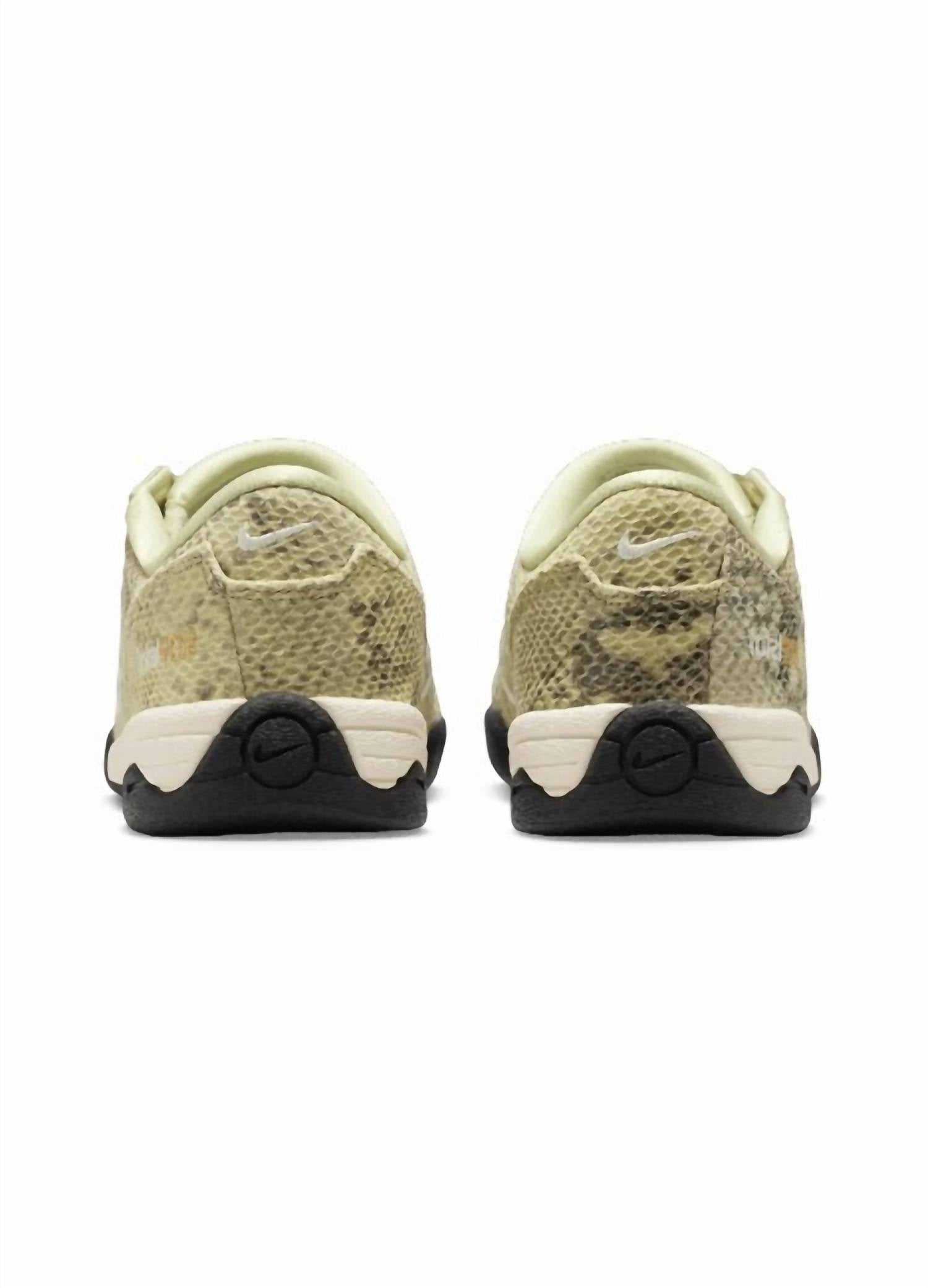 Nike - Women's Total 90 Se Shoes