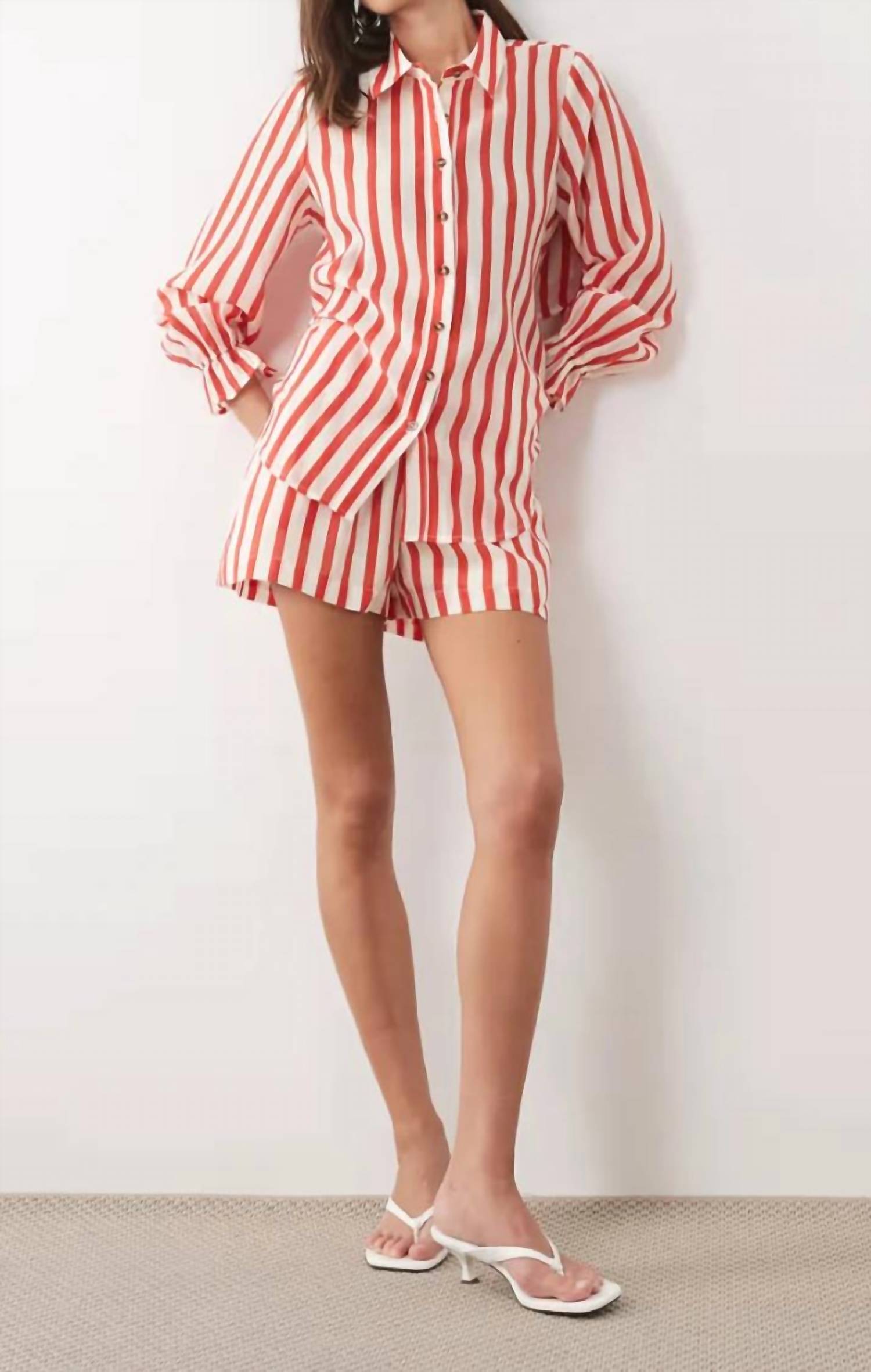 Never Fully Dressed - Elissa Short