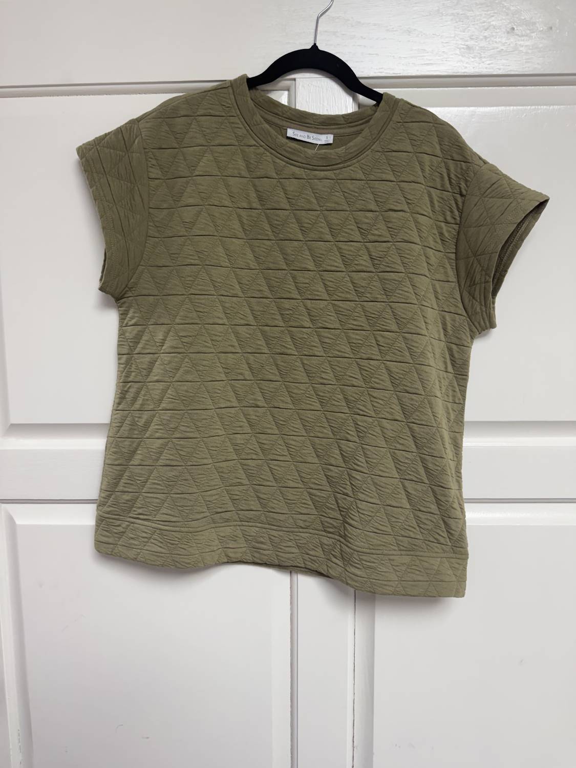 See And Be Seen - Women's Quilted Short Sleeve Top
