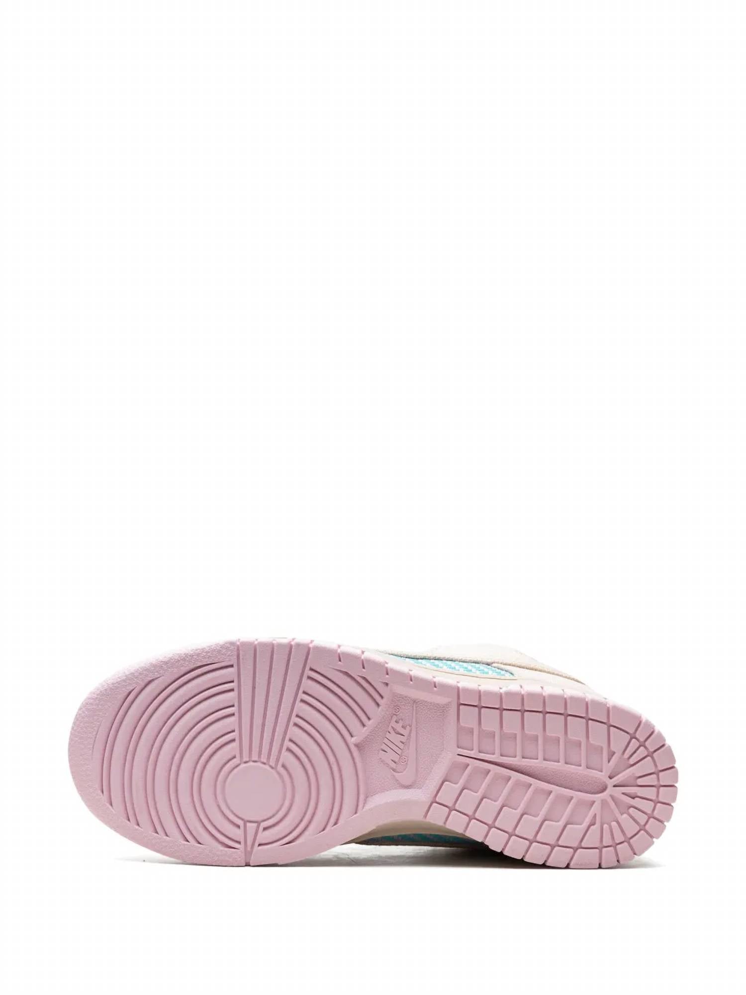 Nike - Women's Dunk Low Sneakers